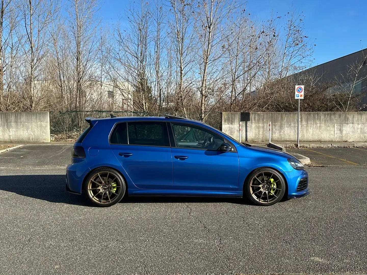 Volkswagen Golf R - 2