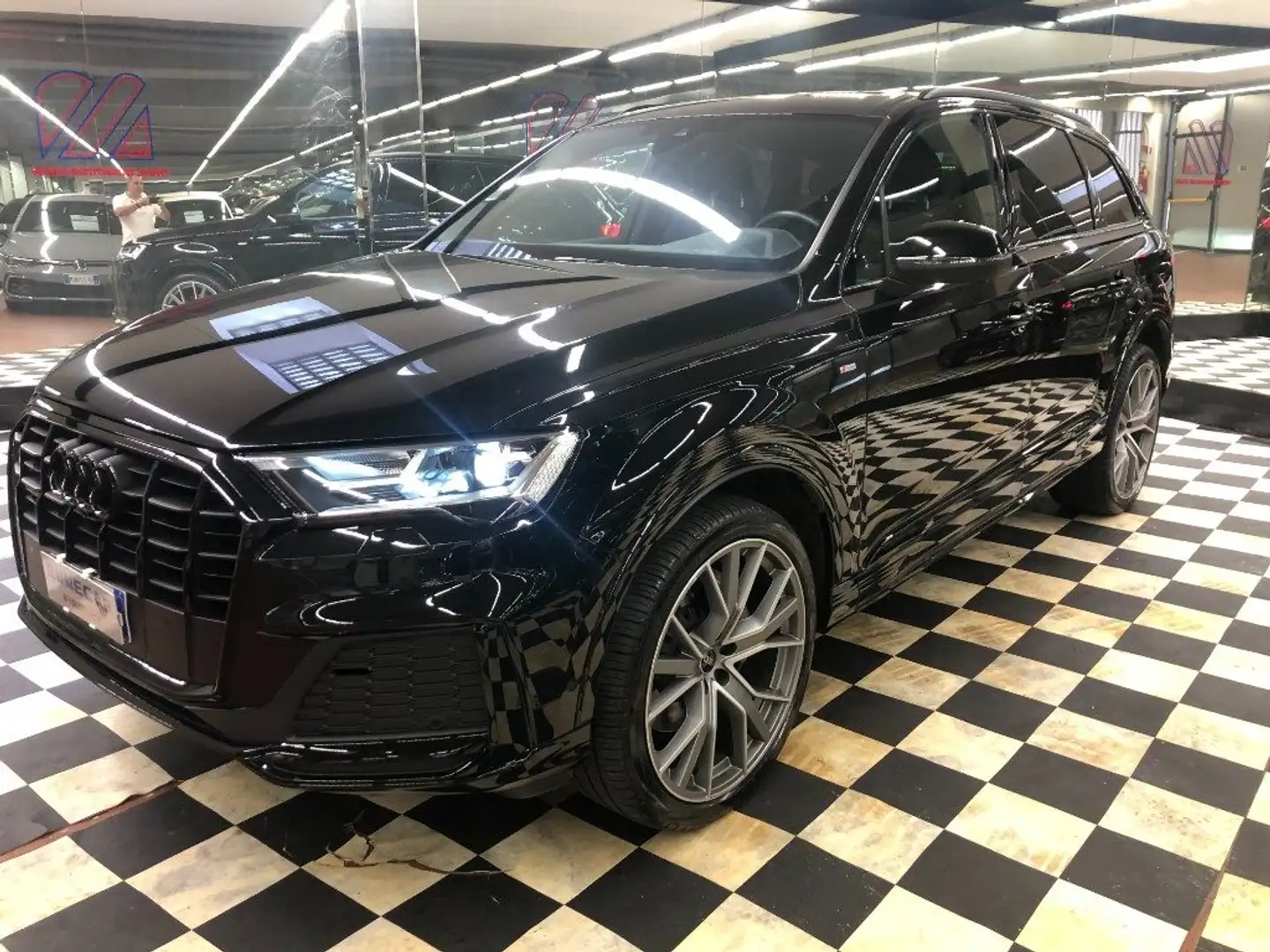 Audi Q7 50 TDI quattro tiptronic Sport Fekete - 1