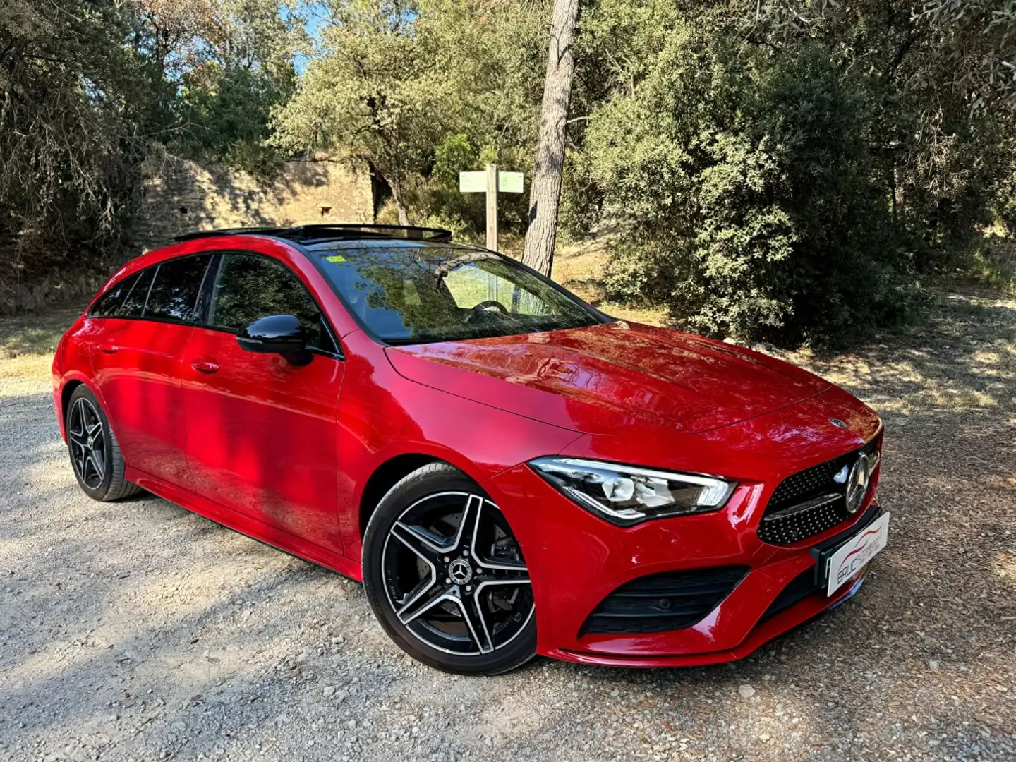 Mercedes-Benz CLA 200 Shooting Brake 7G-DCT Rouge - 2