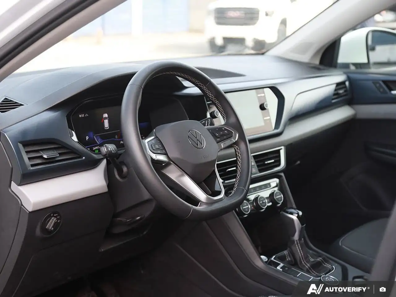 Volkswagen Taos снимка Volkswagen Taos