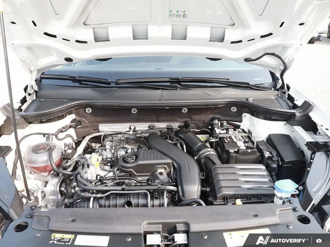 Volkswagen Taos снимка Volkswagen Taos