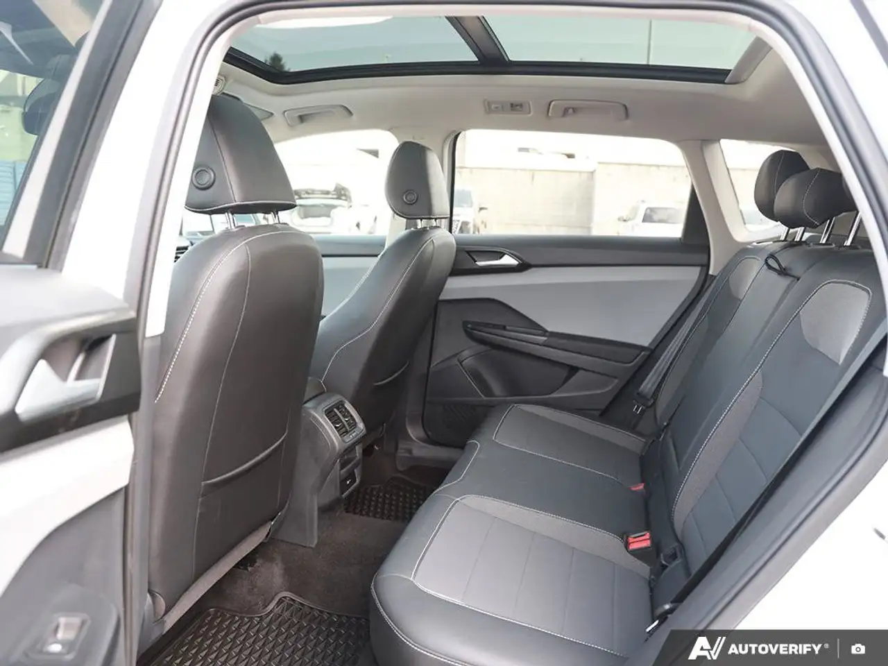 Volkswagen Taos снимка Volkswagen Taos