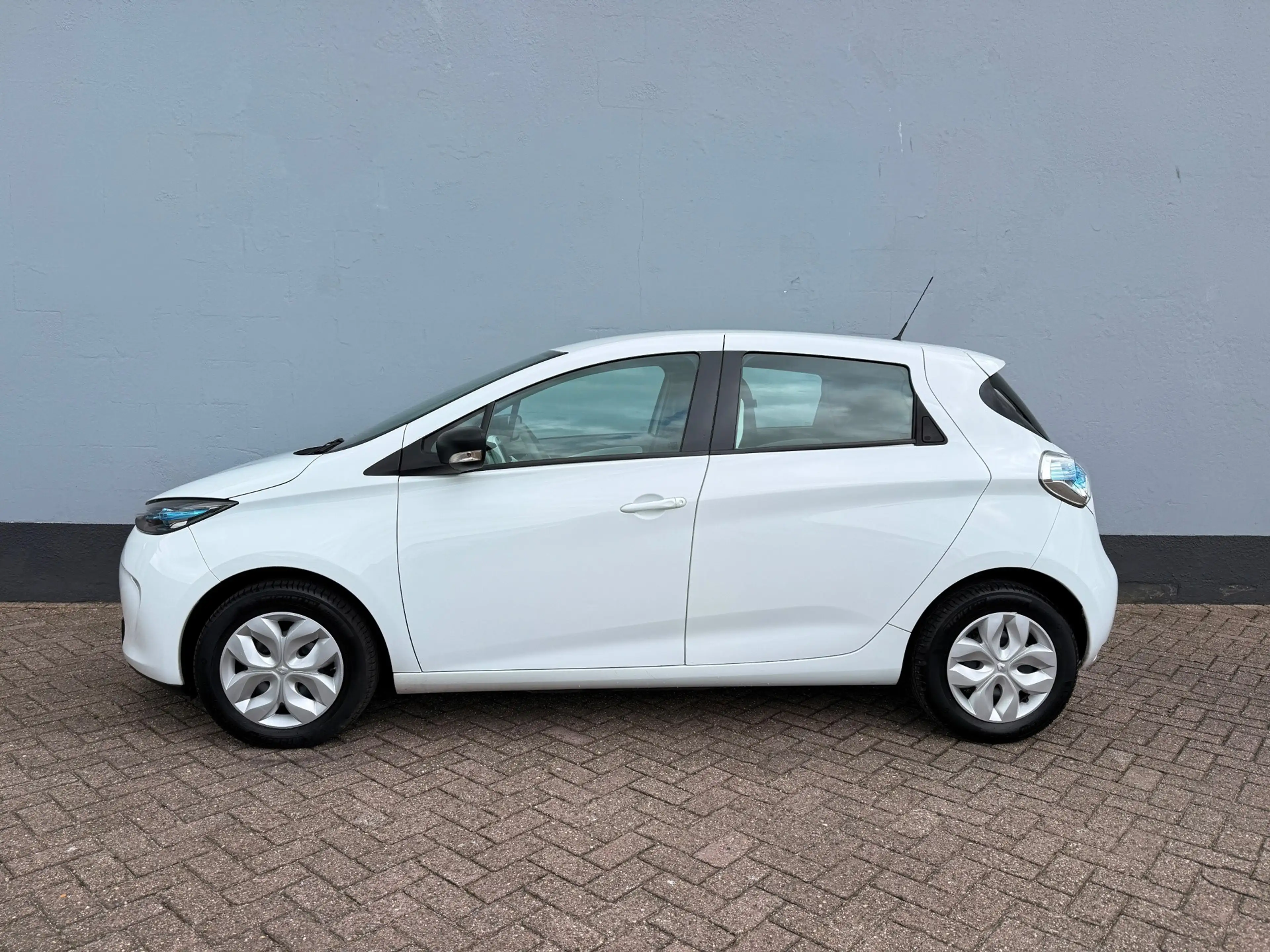 Renault ZOE R90 Life 41 kWh (ex Accu) — photo 2