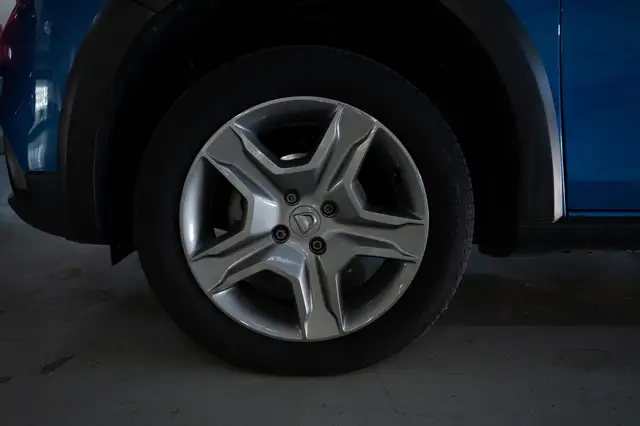 Dacia Sandero view 11