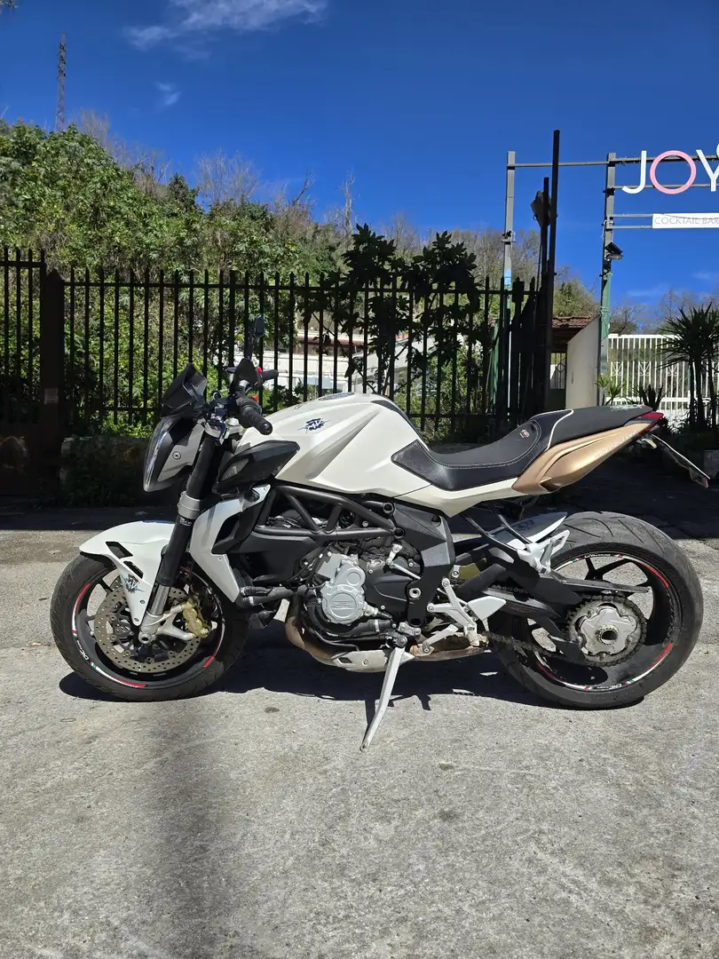 MV Agusta Brutale 675 Bianco - 1