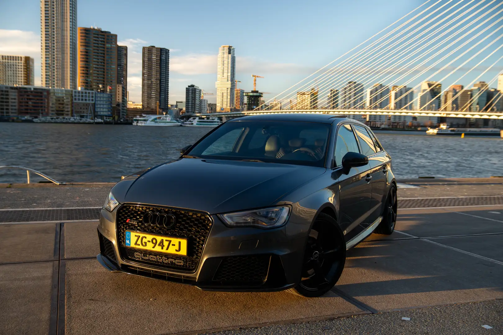 Audi RS3 2.5 TFSI RS3 Grijs - 2