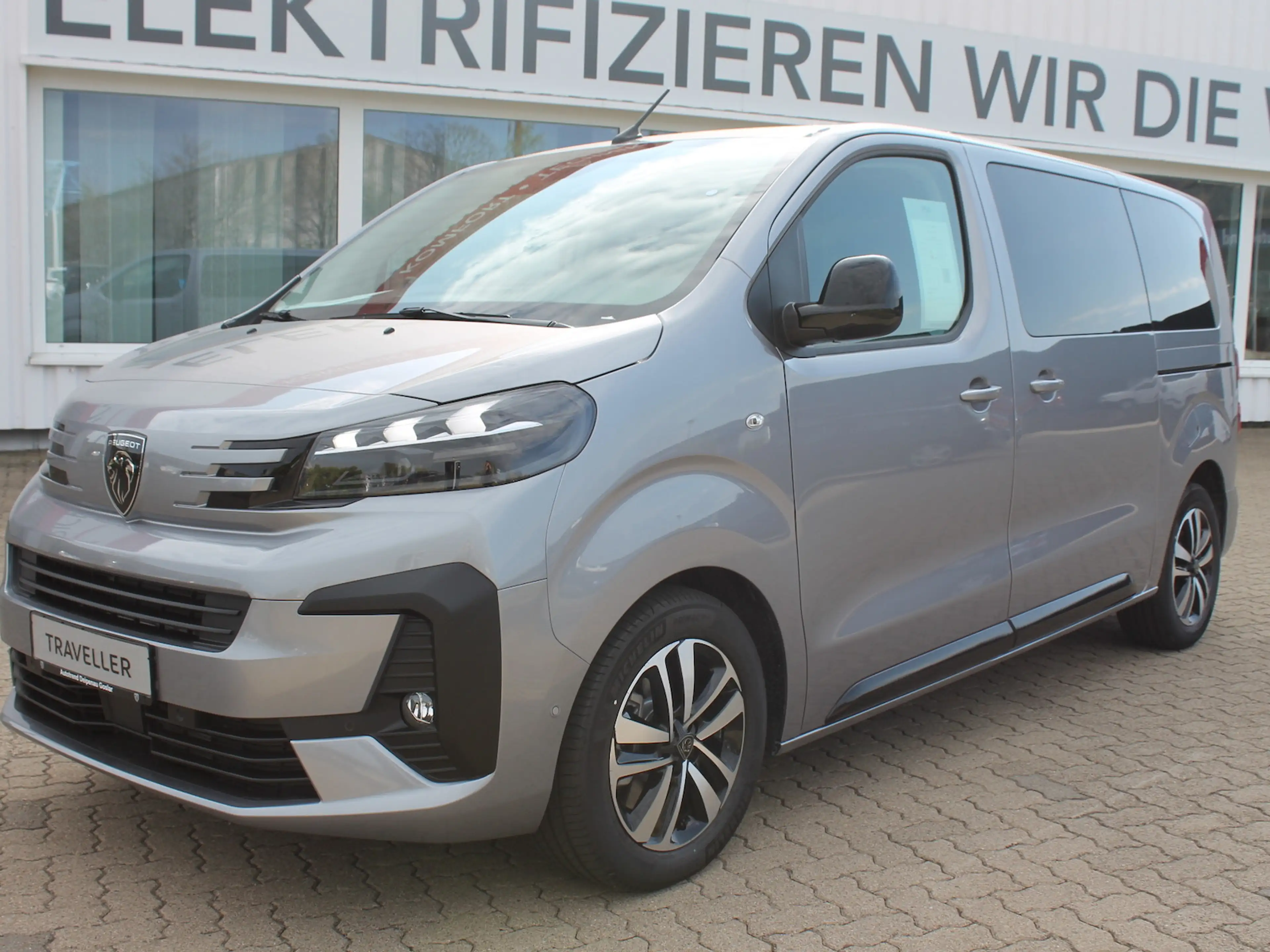 Peugeot Traveller Active L2 Diesel EAT8 8-Sitzer/ AHK