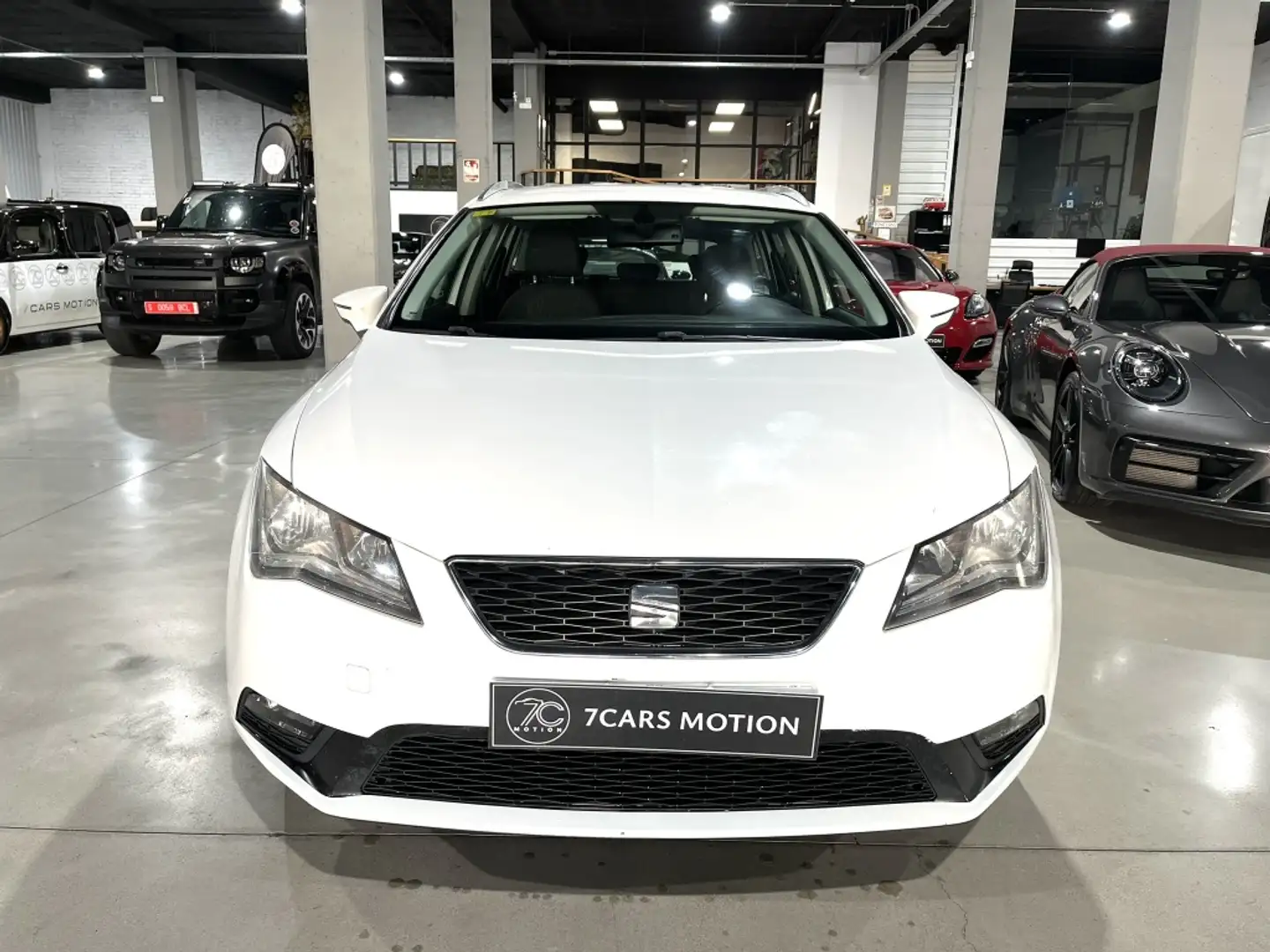 SEAT Leon 1.2 TSI S&S Style 110 Weiß - 2