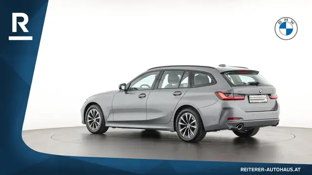 BMW 3 Series view 4