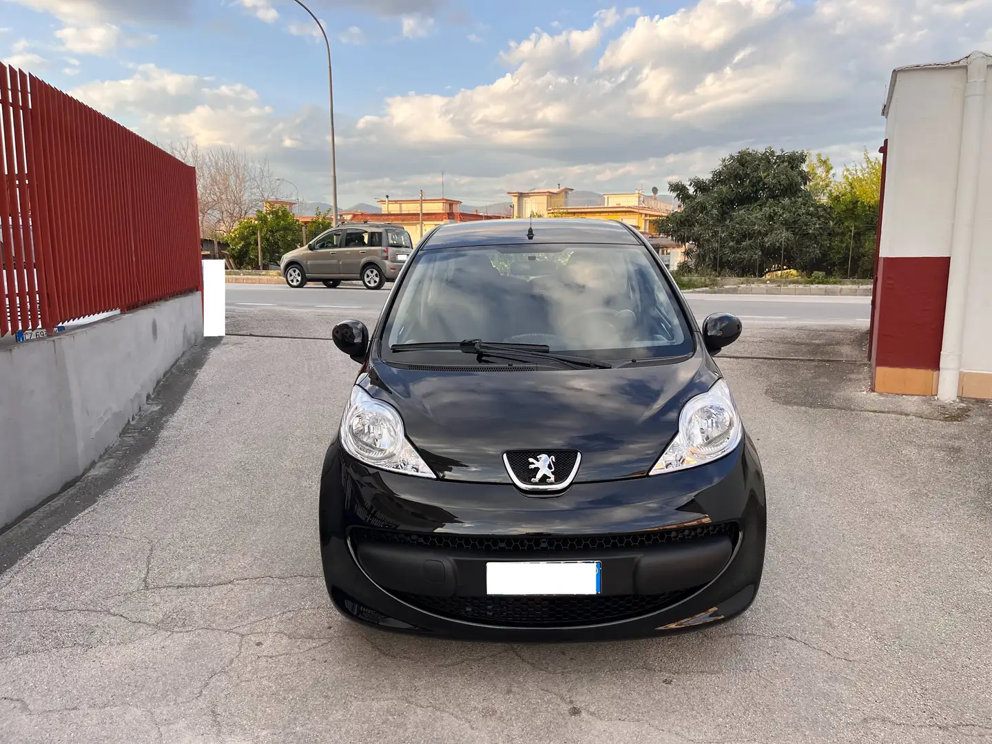 Peugeot 107 1.0 BENZINA SWEET YEARS 3 PORTE 2008 Schwarz - 1