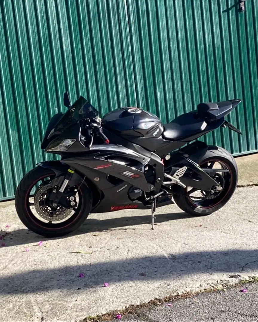Yamaha YZF-R6 Nero - 1