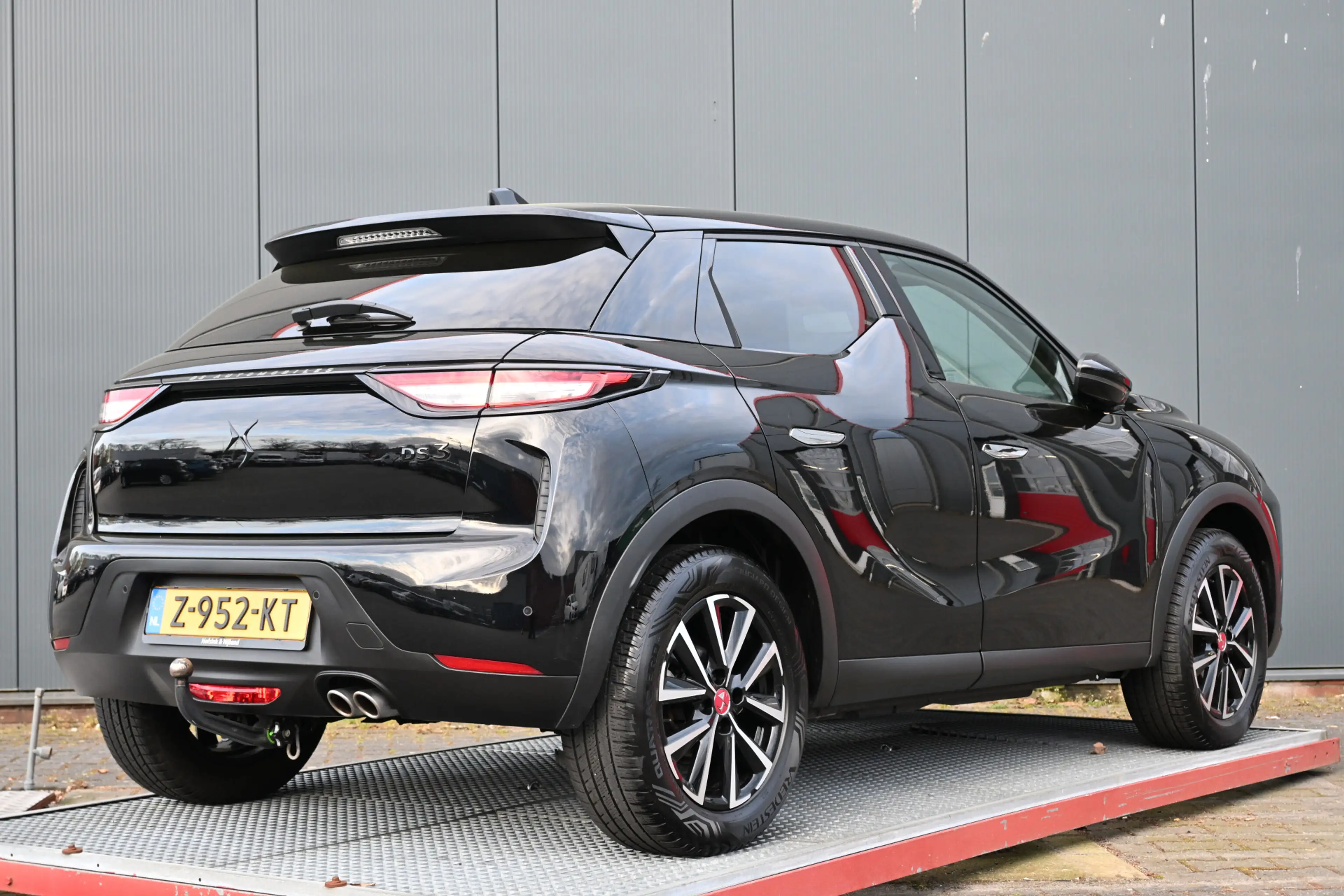 DS Automobiles DS 3 1.2 PureTech Performance Line trekhaak camera — photo 3