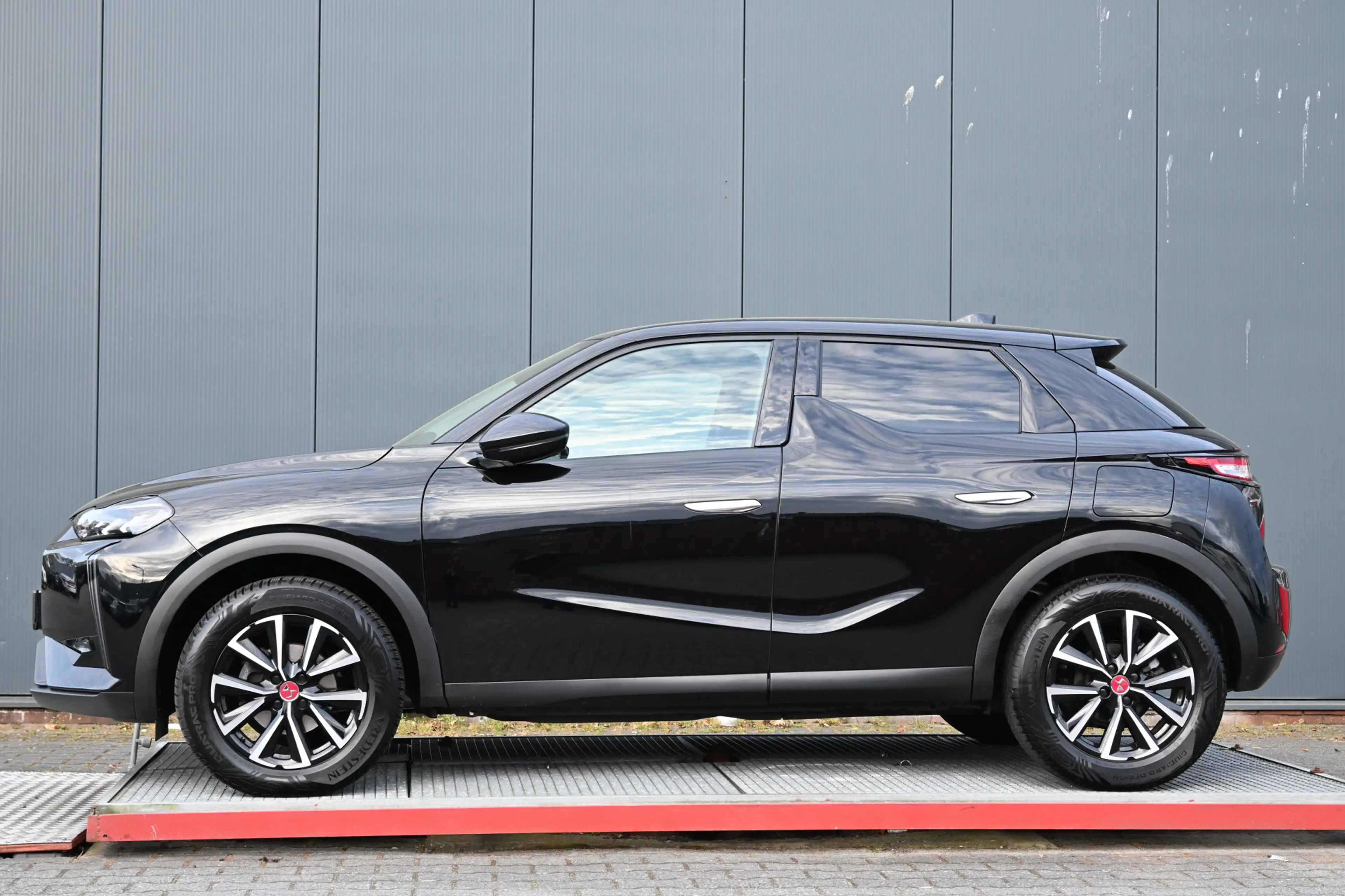 DS Automobiles DS 3 1.2 PureTech Performance Line trekhaak camera — photo 7