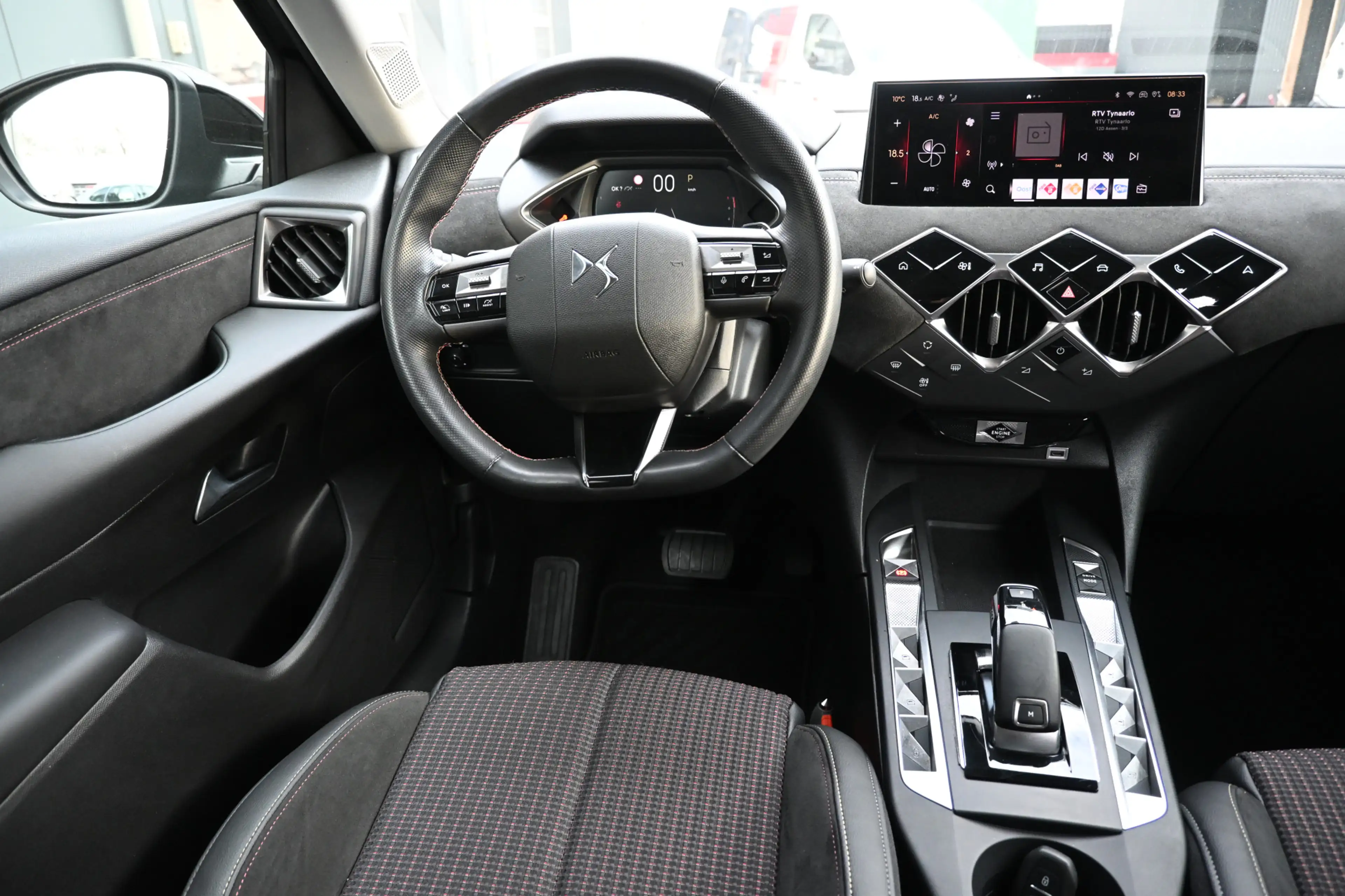 DS Automobiles DS 3 1.2 PureTech Performance Line trekhaak camera — photo 29