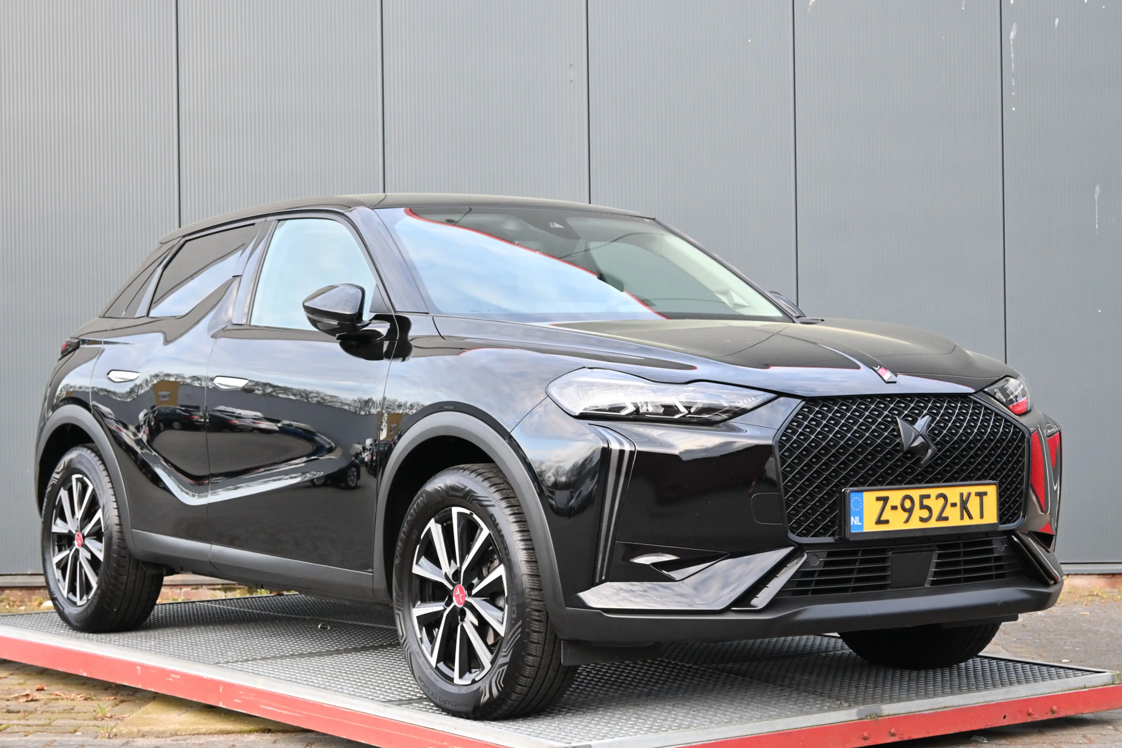 DS Automobiles DS 3 1.2 PureTech Performance Line trekhaak camera — photo 9