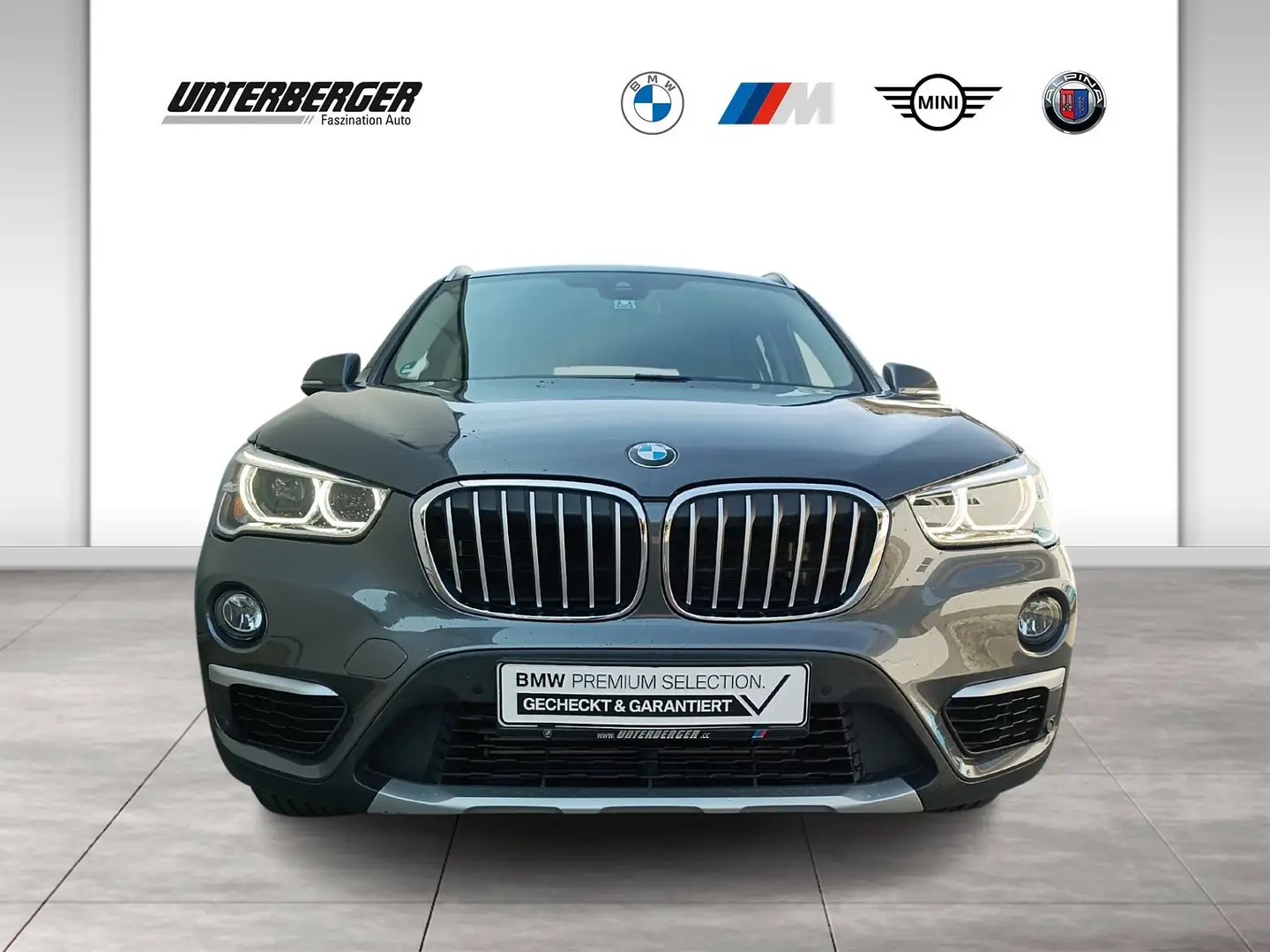 BMW X1 sDrive18i xLine DAB LED RFK Tempomat AHK SHZ Gris - 2