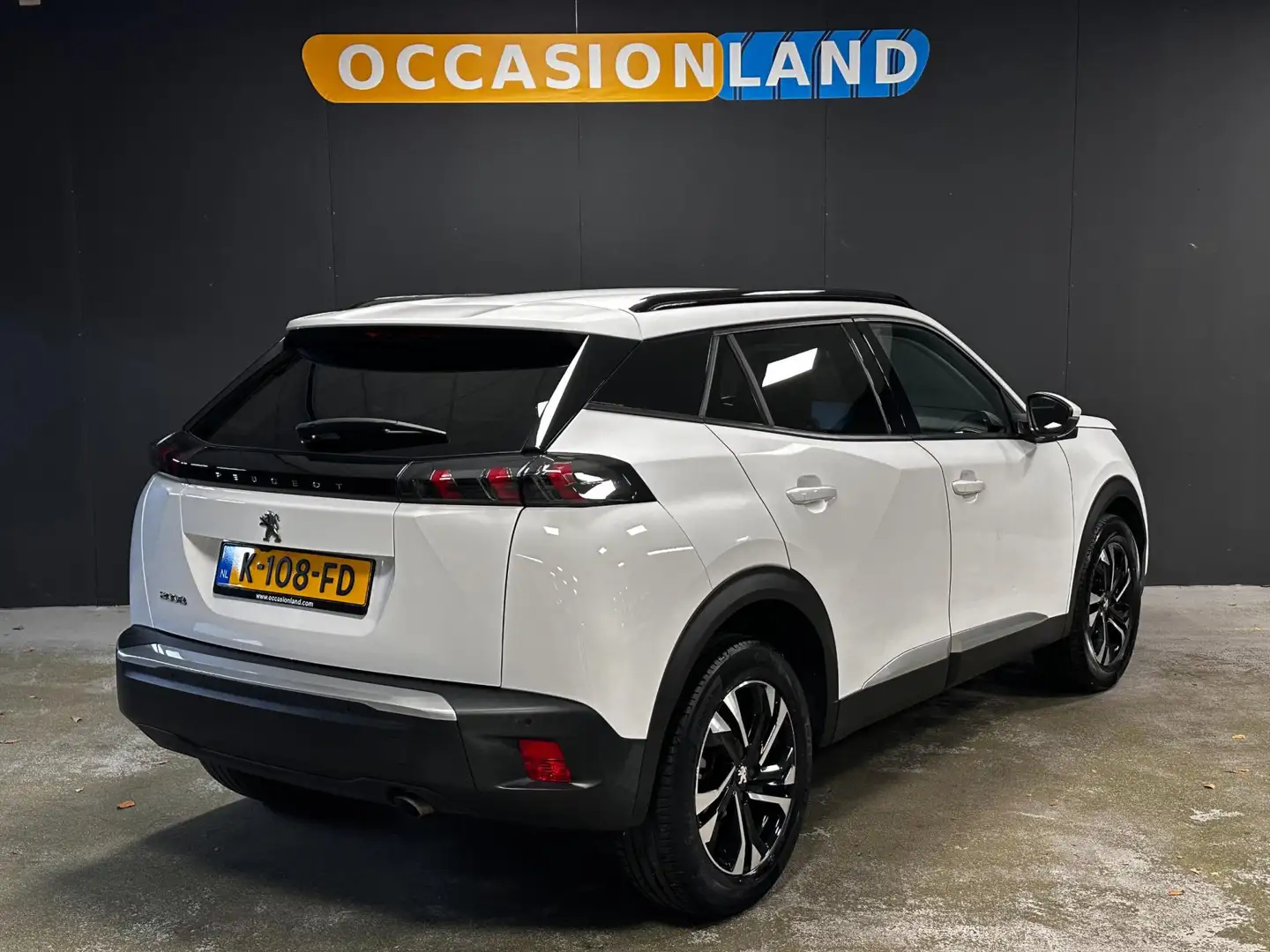 Peugeot 2008 1.2 PureTech Allure|LED|360CAM|KEYLESS|CARPLAY|NAV Blanc - 2