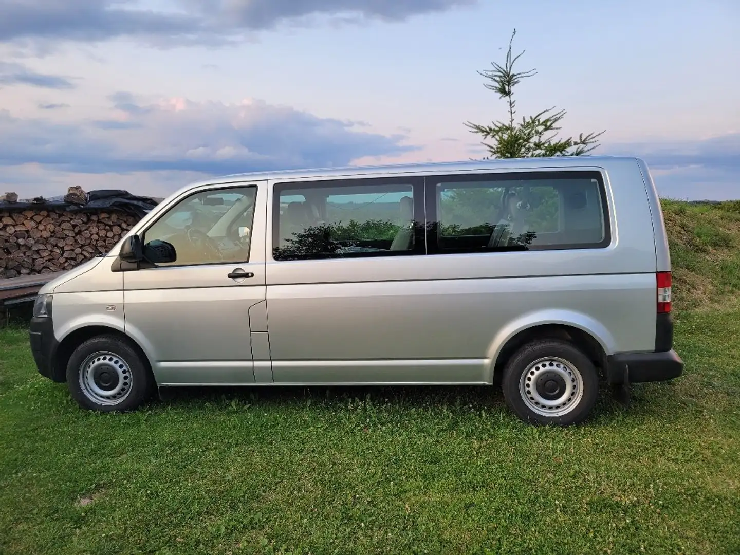Volkswagen T5 Caravelle Transporter T5 Lang 140ps TDI 4MOTION SPERRE Silber - 1