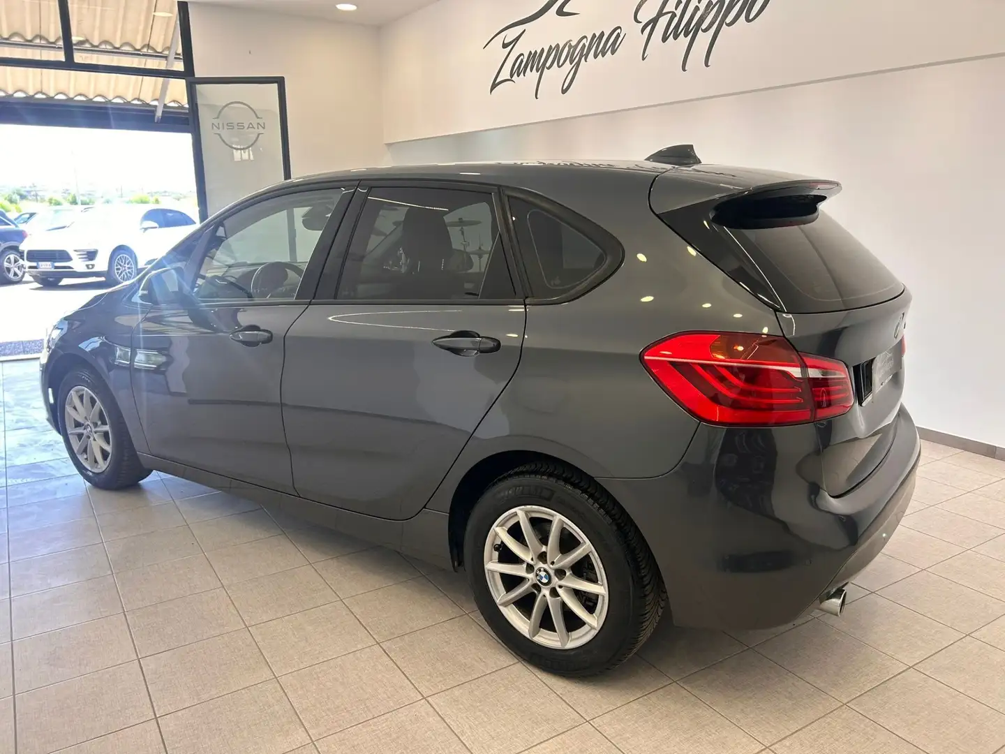 BMW 218d Active Tourer Luxury Gris - 2