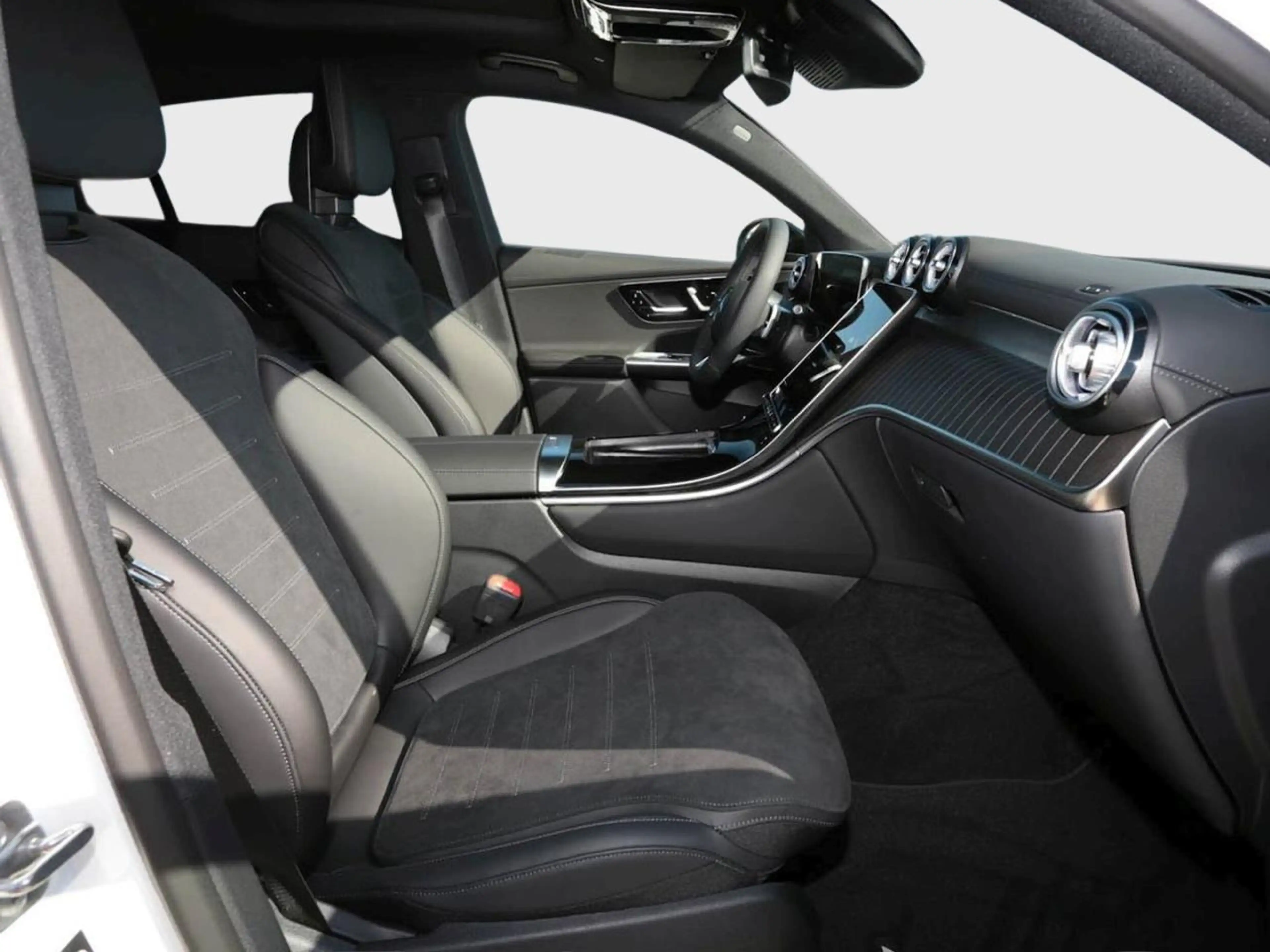 Mercedes-Benz GLC 300 d 4MATIC Coupé AMG Night Panorama AHK — photo 9