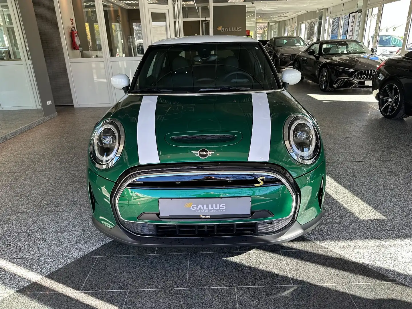 MINI Cooper SE Yours Trim*LEDER*PREMIUM PAKET*LED* Grün - 2