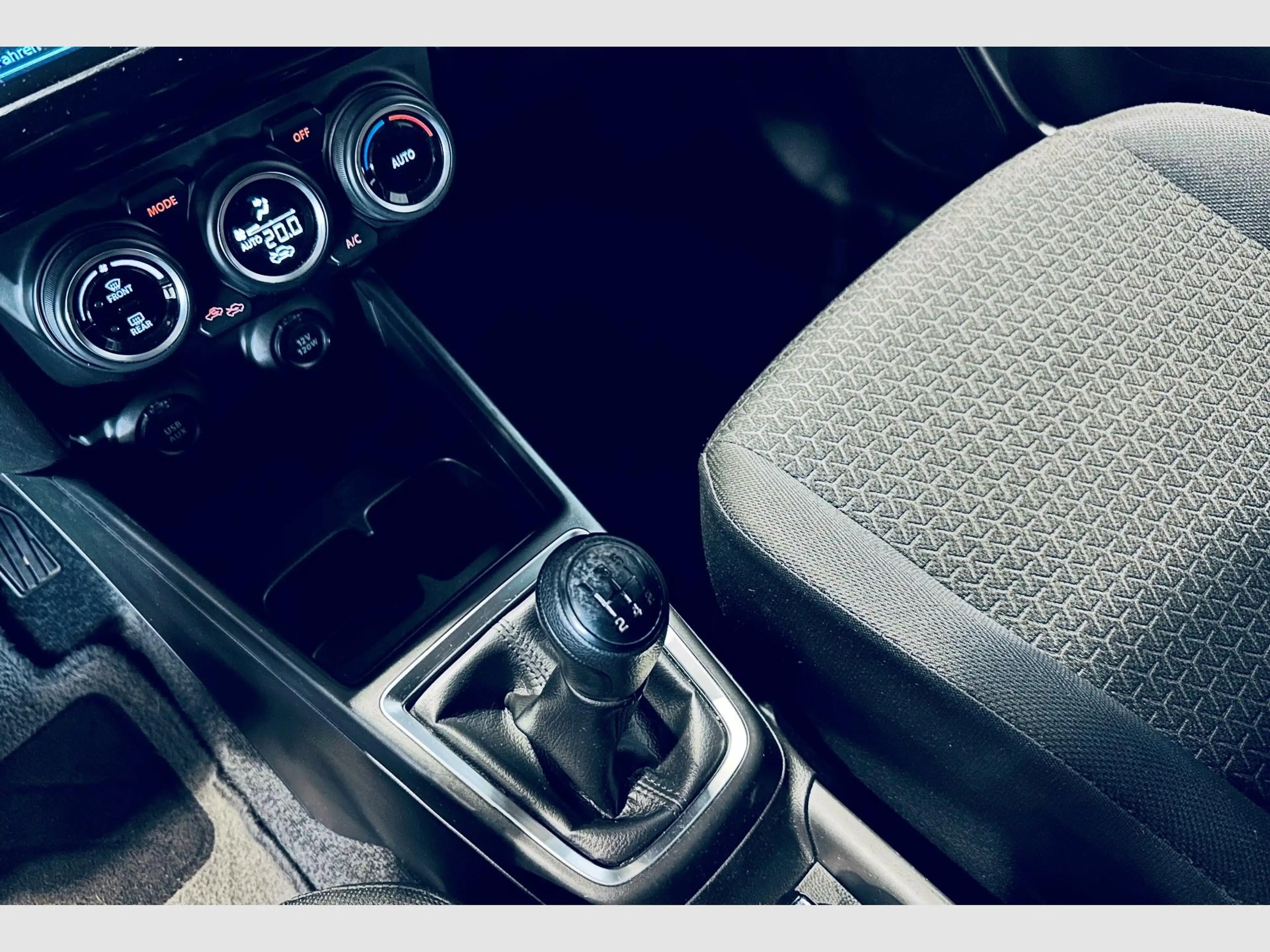Suzuki Swift SWIFT COMFORT DUALJET MILD-HYBRID — photo 10