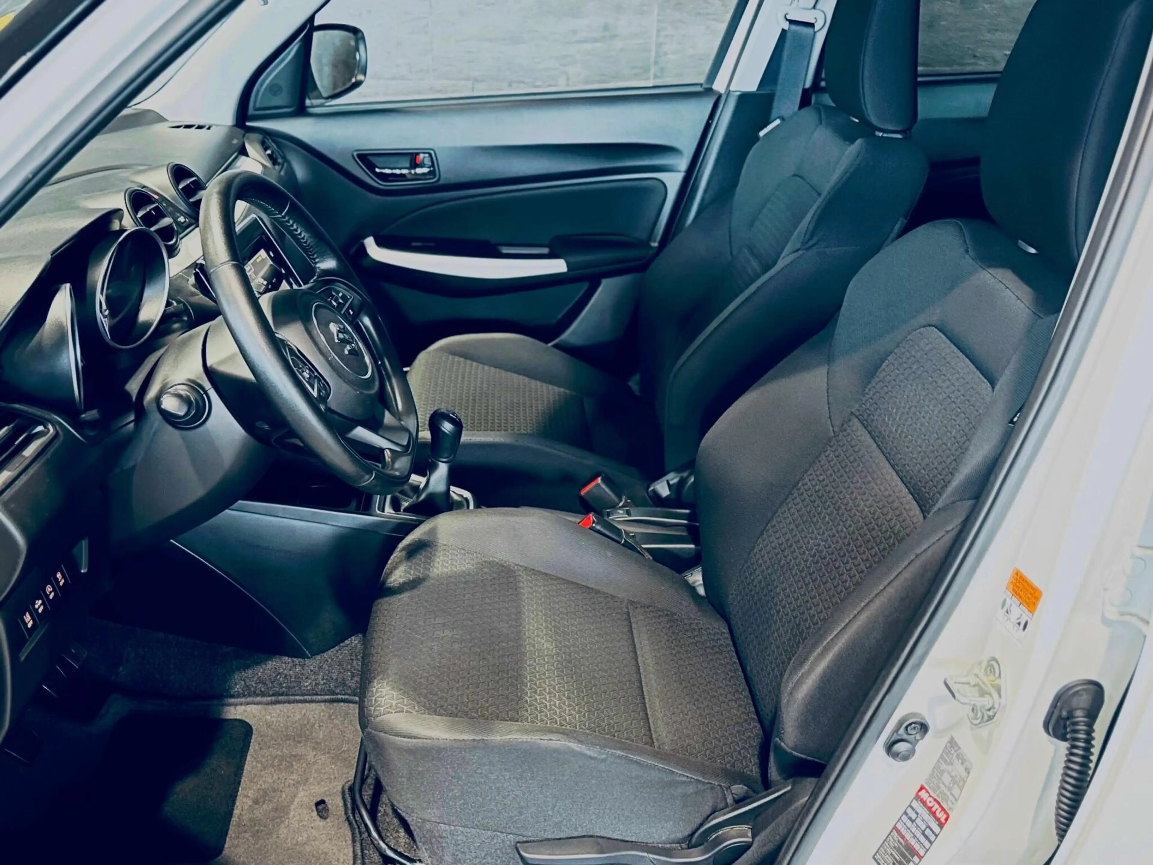 Suzuki Swift SWIFT COMFORT DUALJET MILD-HYBRID — photo 6