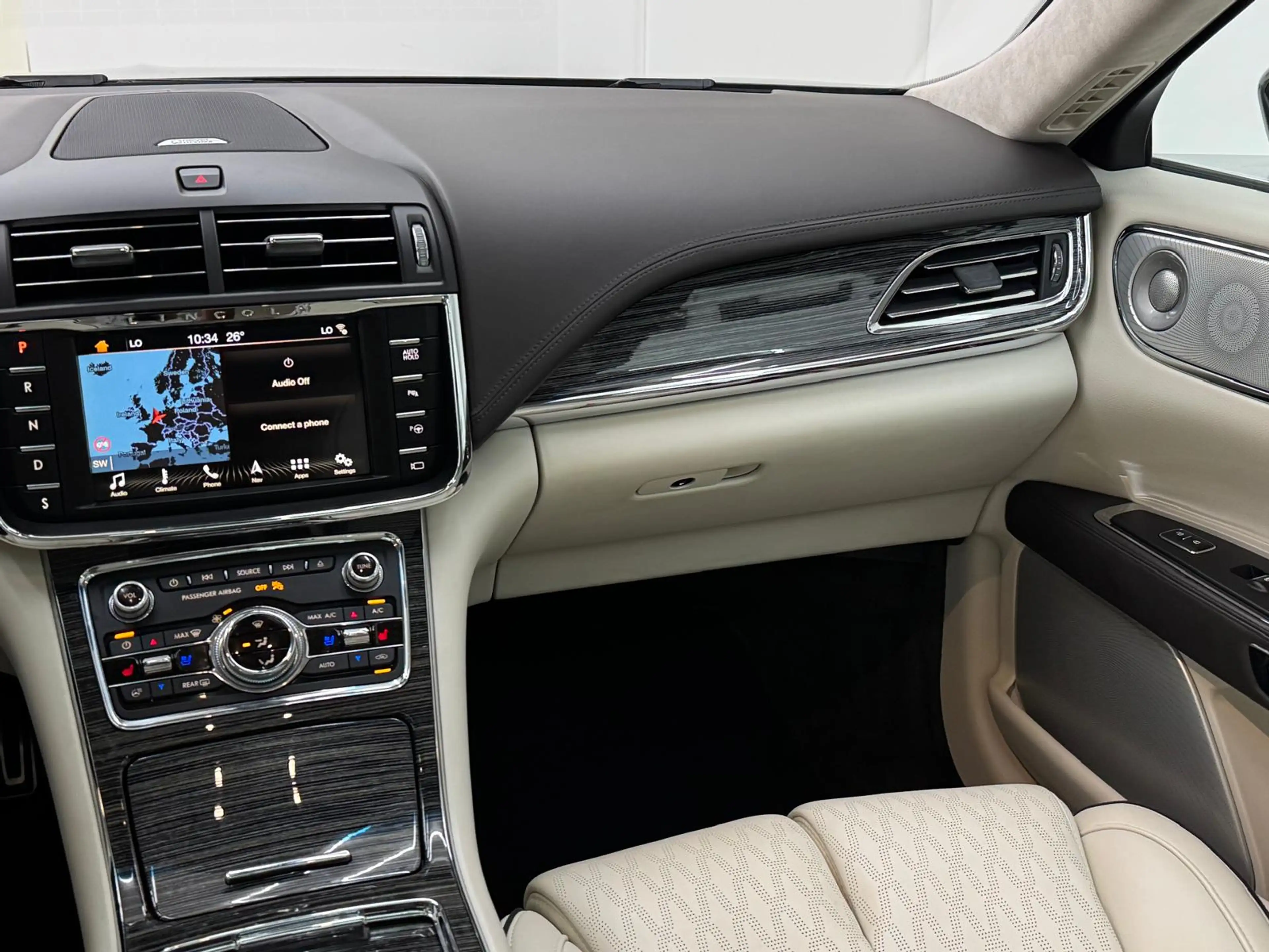 Lincoln Continental 3.0TT AWD Presidental — photo 15