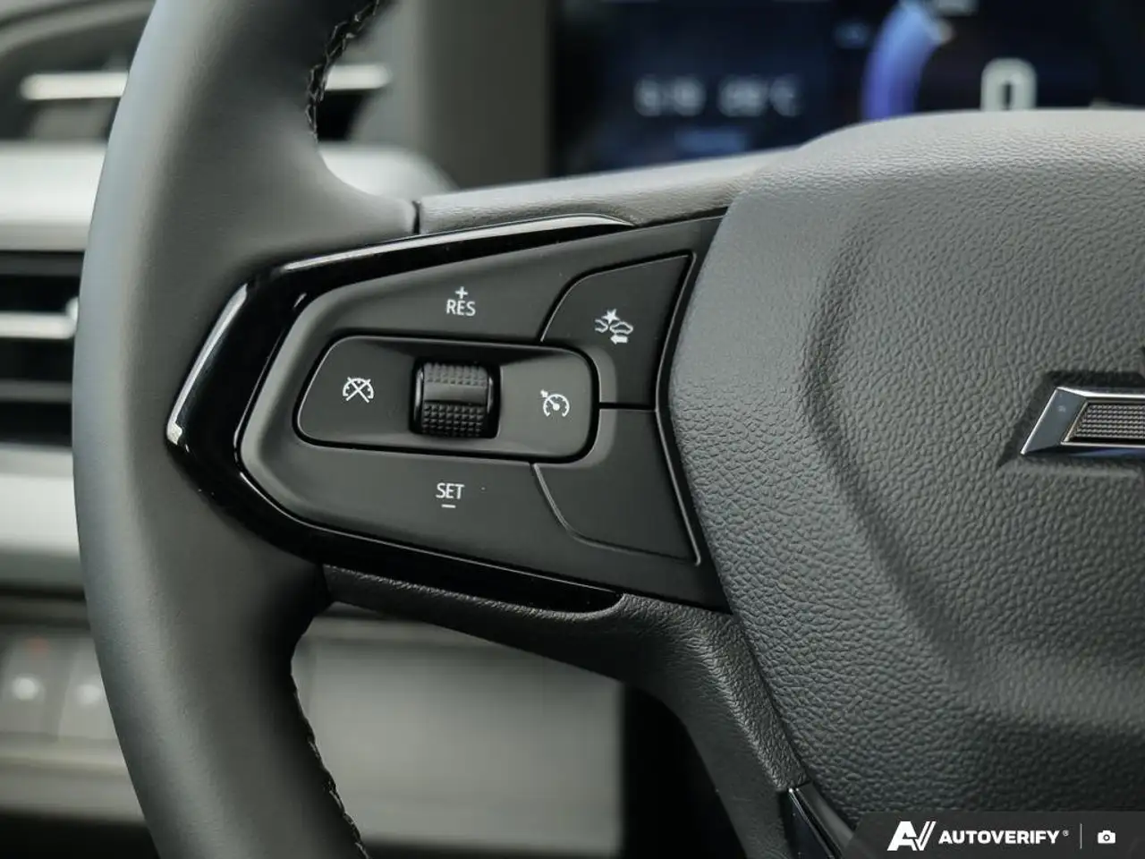 Chevrolet Bolt photo Chevrolet Bolt