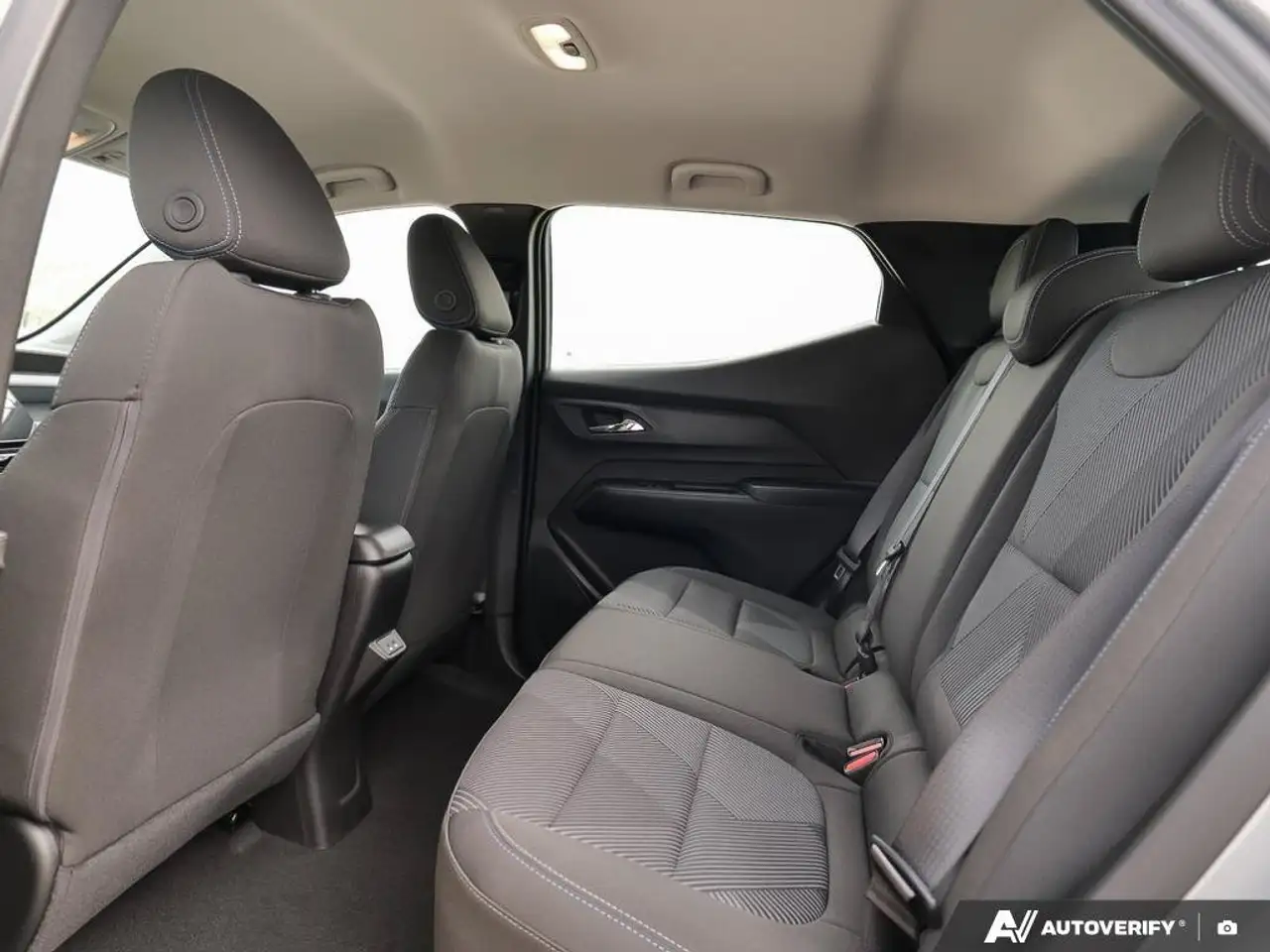 Chevrolet Bolt photo Chevrolet Bolt