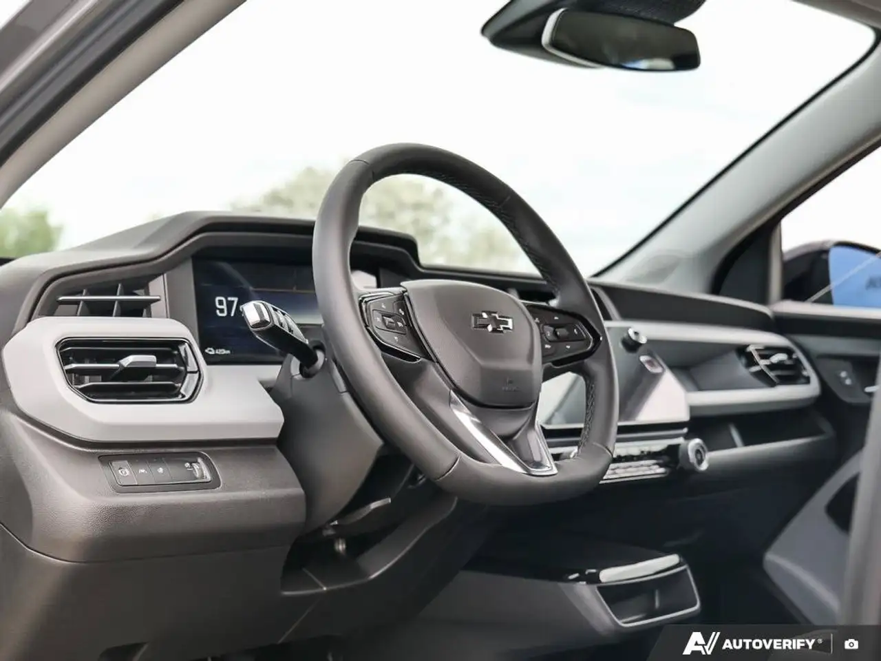 Chevrolet Bolt photo Chevrolet Bolt