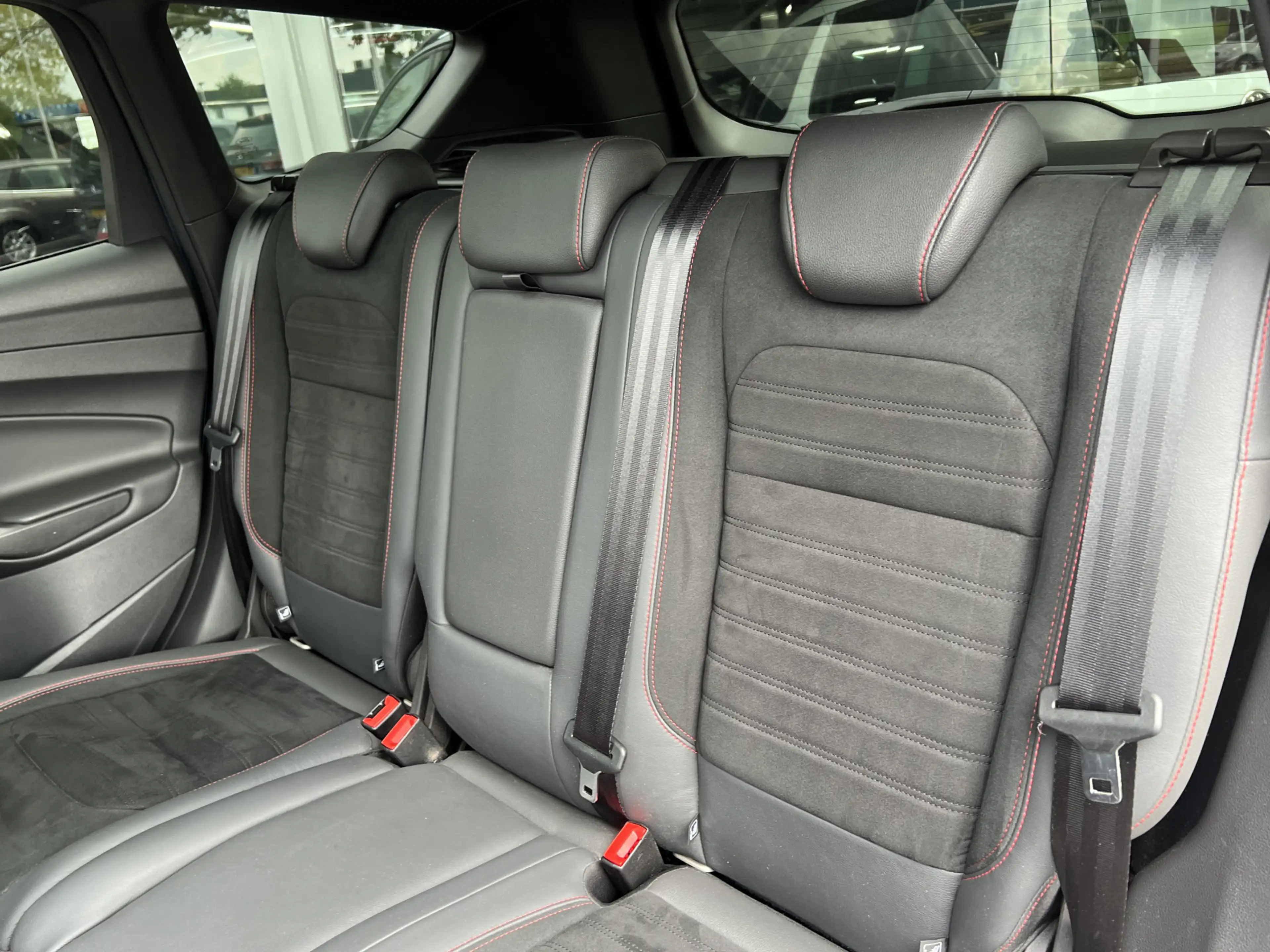 Ford Kuga 1.5 EcoBoost ST Line | Navigatie | Camera | Pano | — photo 11