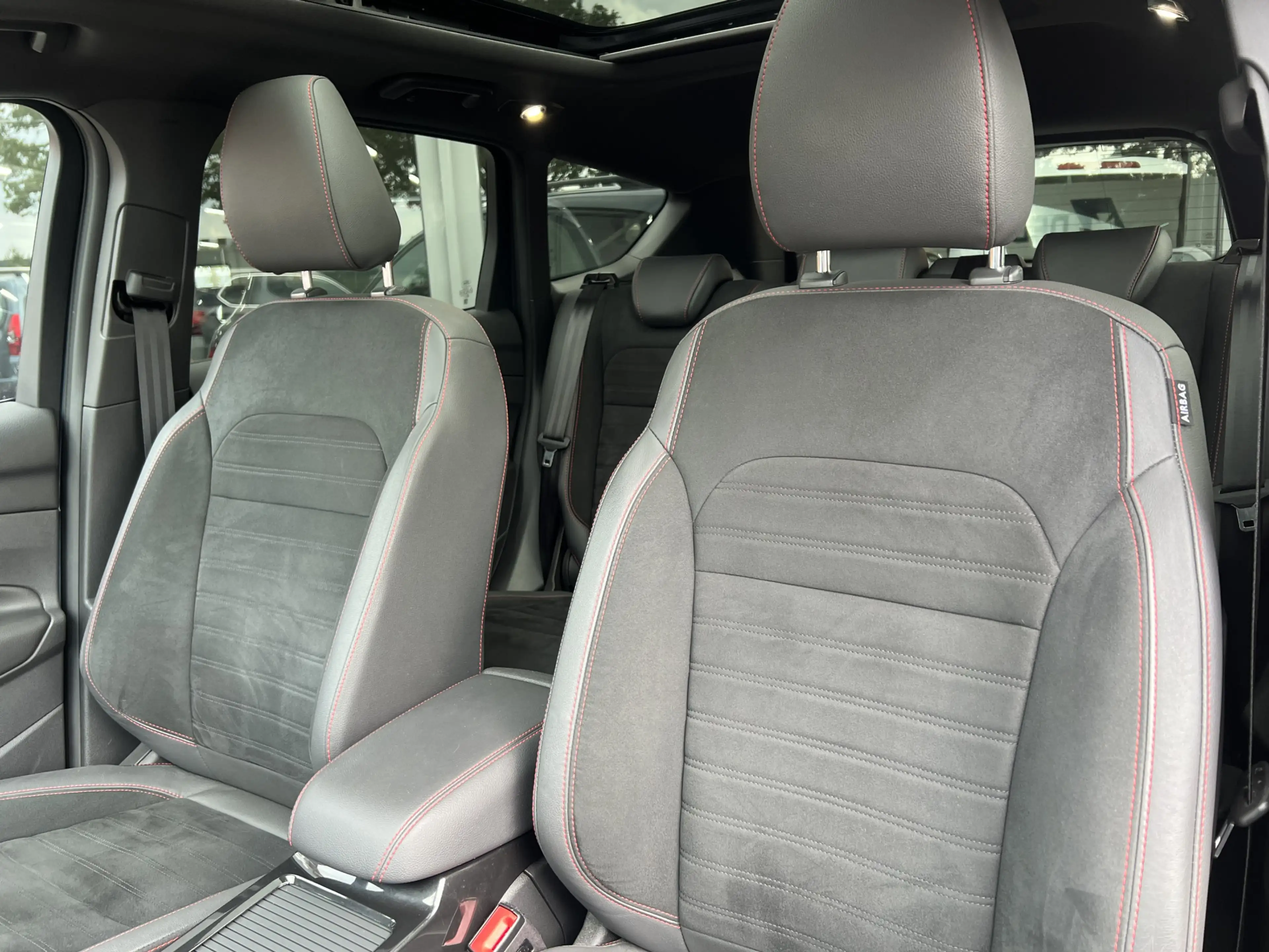 Ford Kuga 1.5 EcoBoost ST Line | Navigatie | Camera | Pano | — photo 10