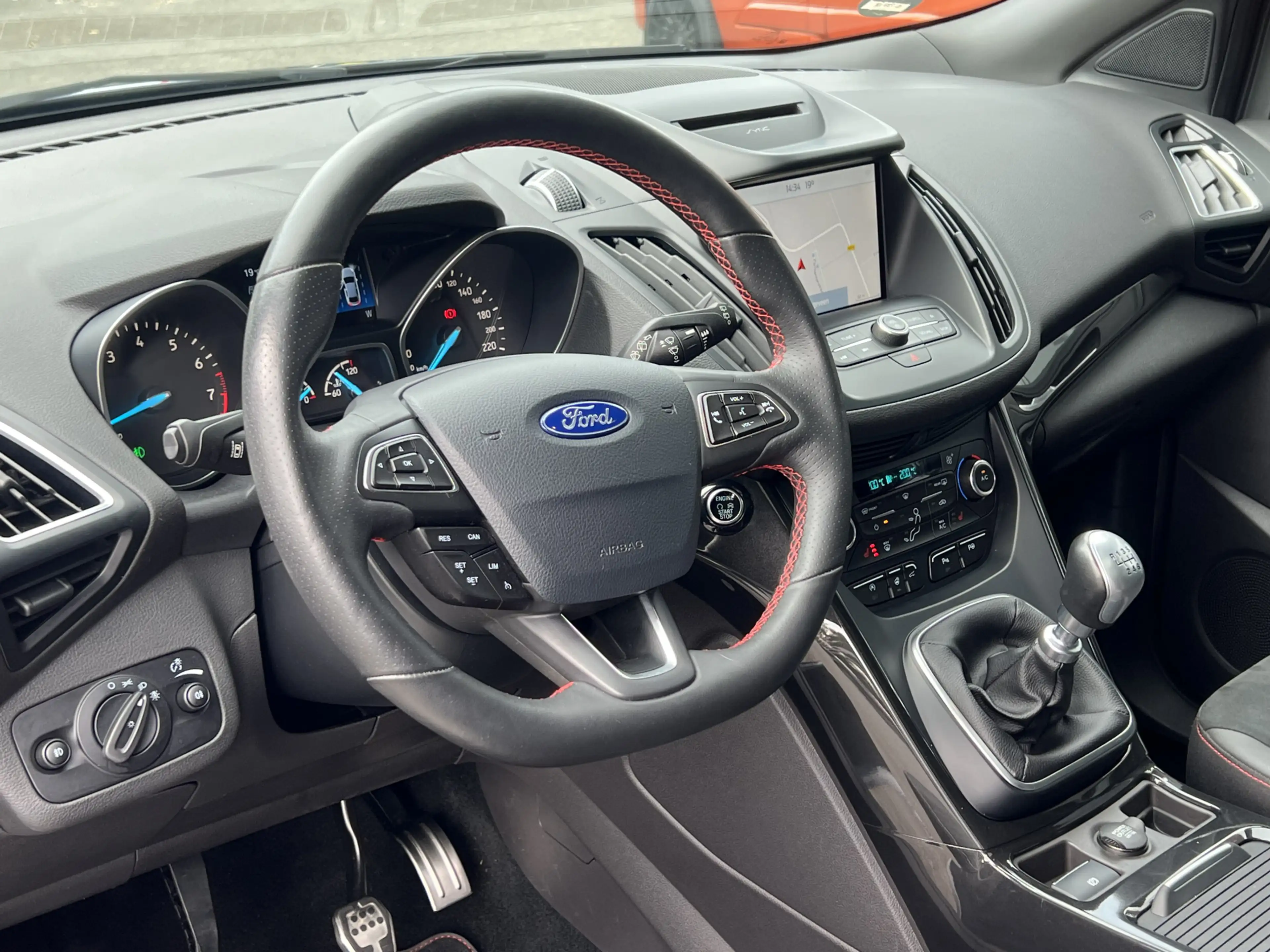 Ford Kuga 1.5 EcoBoost ST Line | Navigatie | Camera | Pano | — photo 3