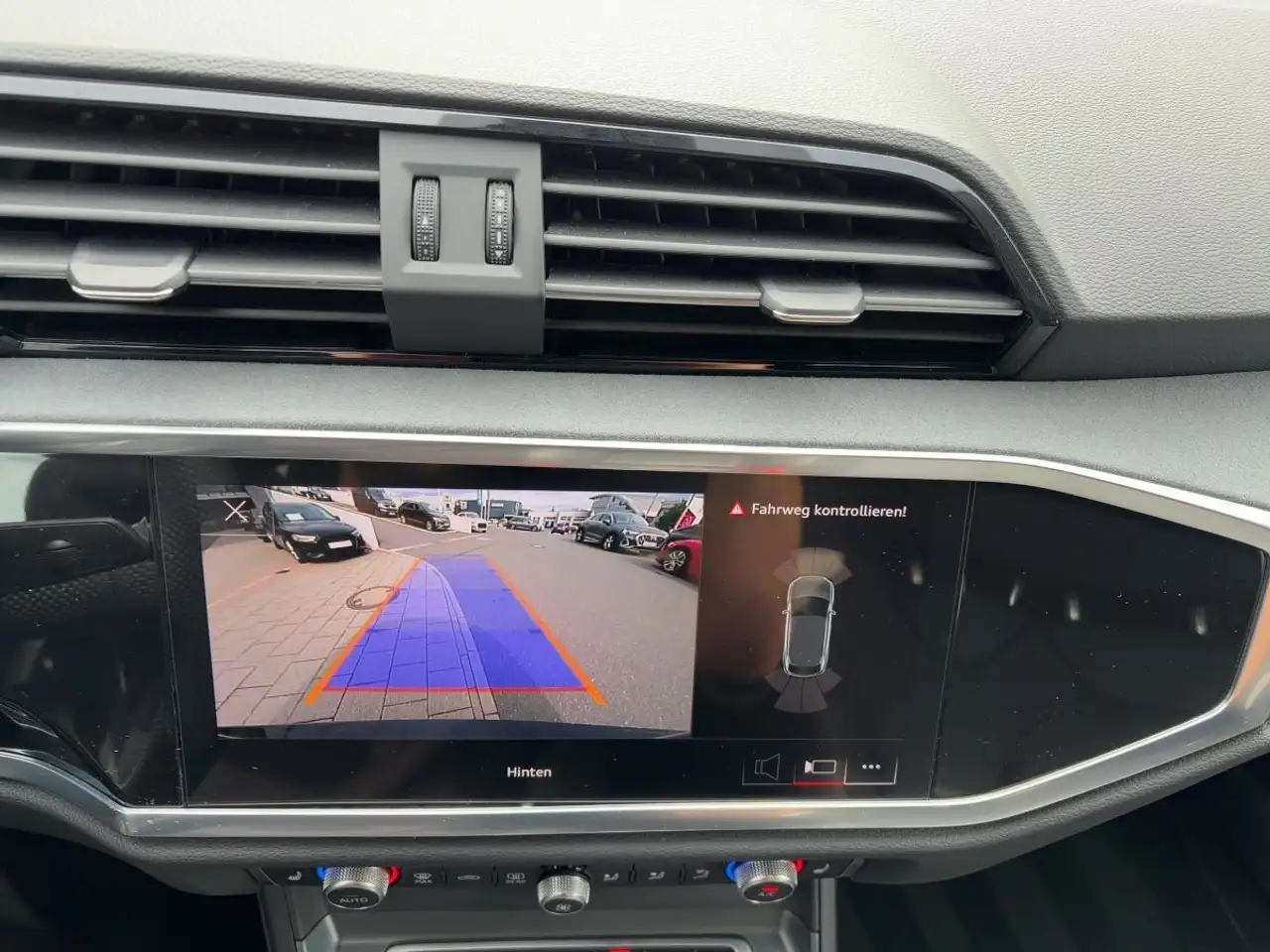 Audi Q3 35 TFSI S-TR S-LINE LED+RFK+ACC+AHK, миниатюра 17