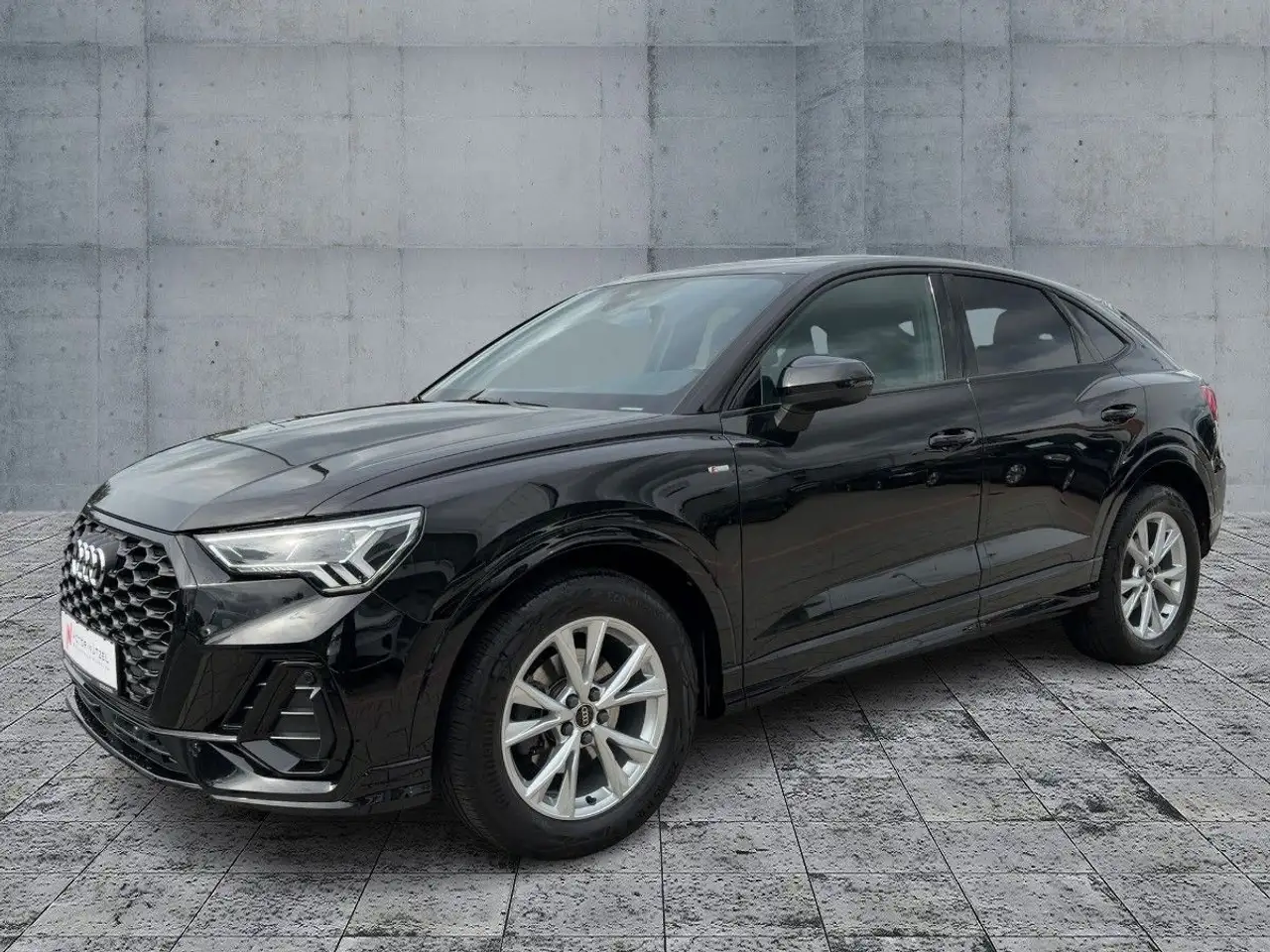 Audi Q3 35 TFSI S-TR S-LINE LED+RFK+ACC+AHK, миниатюра 2