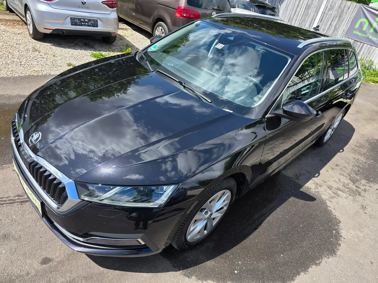 Skoda Octavia Schwarz - 2