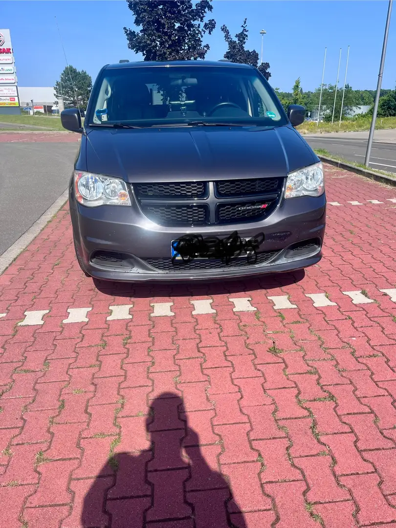 Dodge Caravan Auto mit LPG Grau - 1