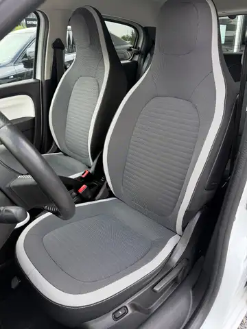 Renault Twingo view 8