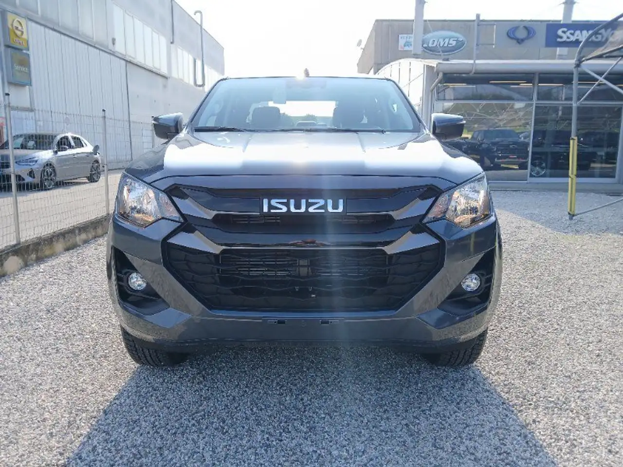 Isuzu Model not specified 2026