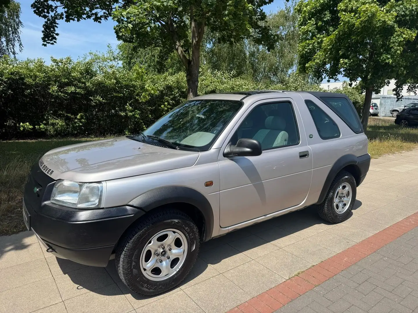 Land Rover Freelander 1.8i  WENIG KM TÜV NEU Argento - 1