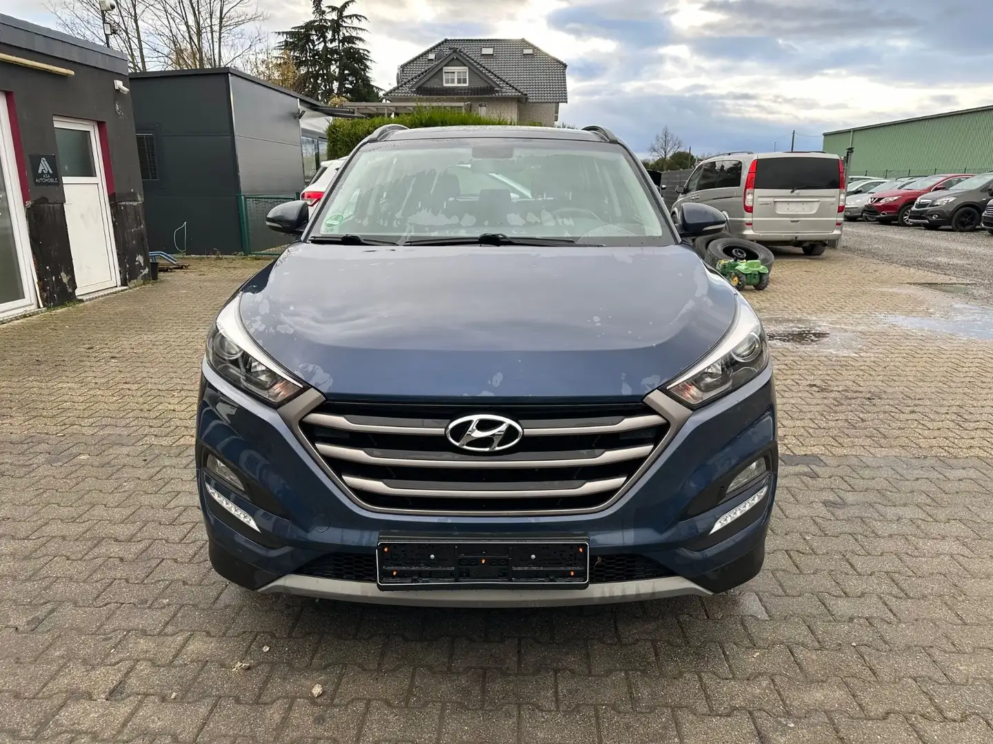 Hyundai TUCSON Automatik Navi Xenon Panorama Voll Bleu - 1