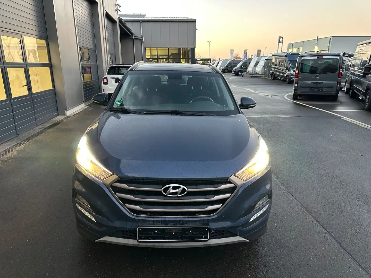 Hyundai TUCSON Automatik Navi Xenon Panorama Voll Blau - 1