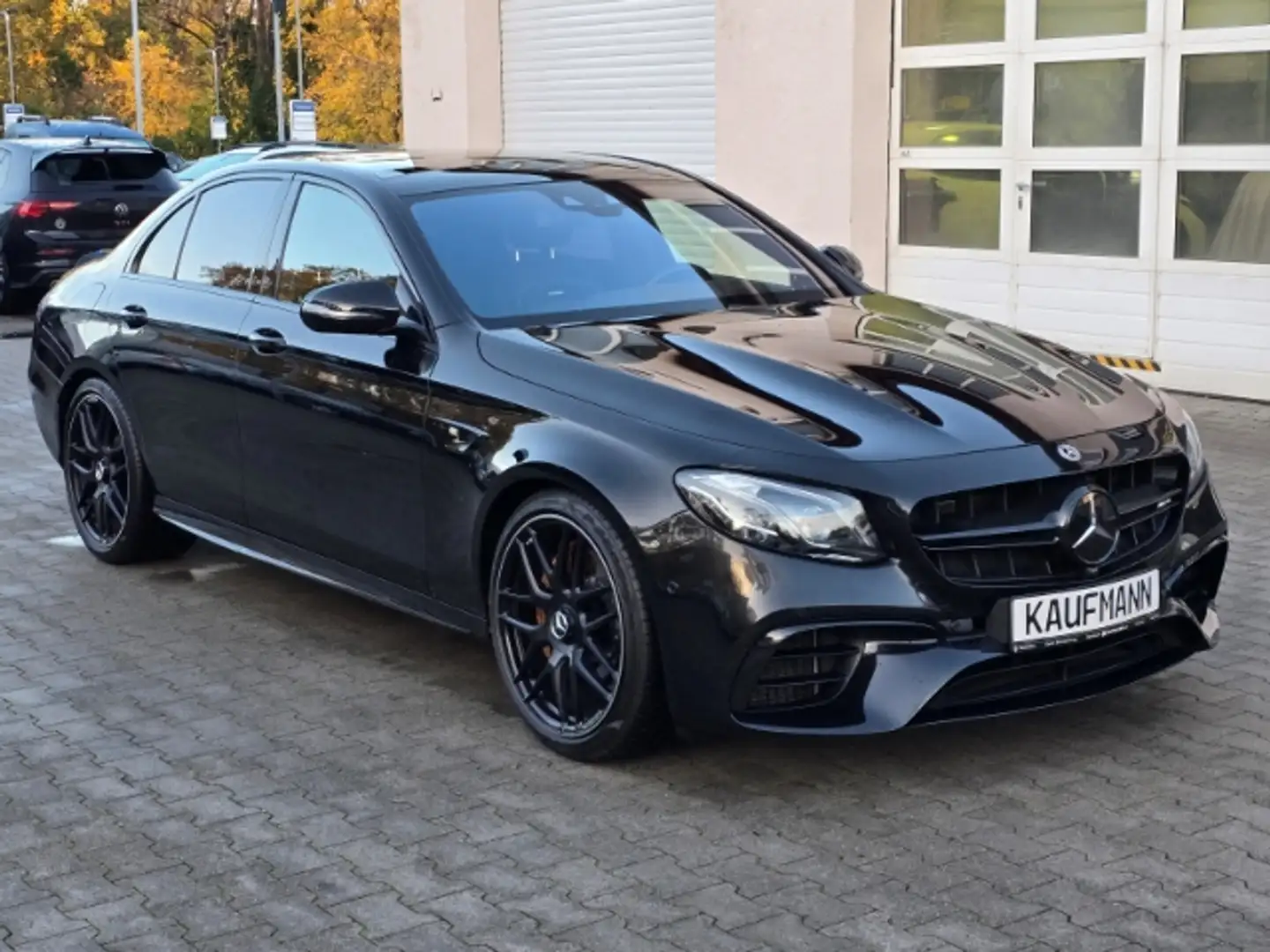Mercedes-Benz E 63 AMG S 4Matic+ Noir - 1