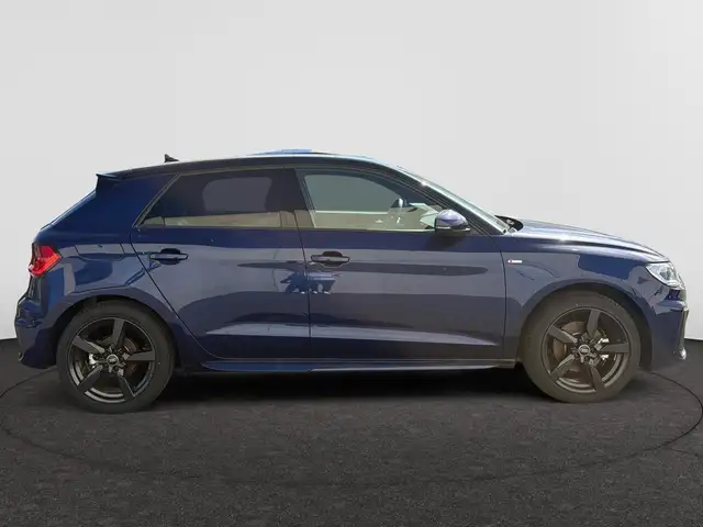 Audi A1 view 9