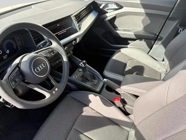 Audi A1 view 12