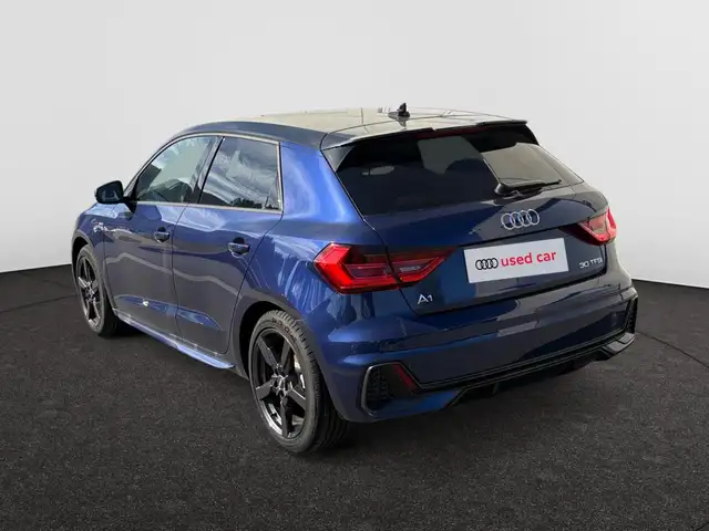 Audi A1 view 3