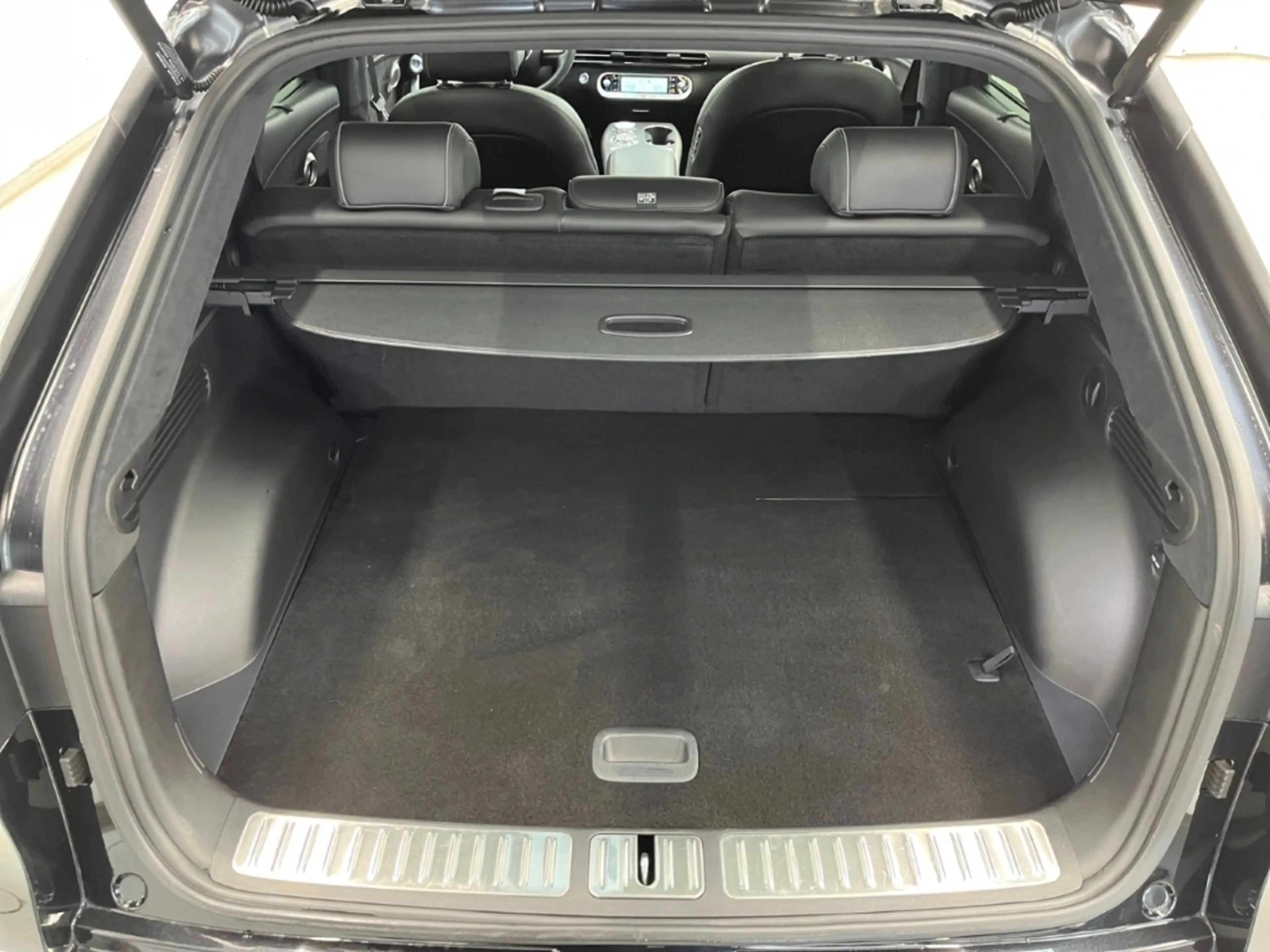 Genesis GV60 Sport Elektro 4WD Sportpaket Panorama Memory Sitze — photo 15