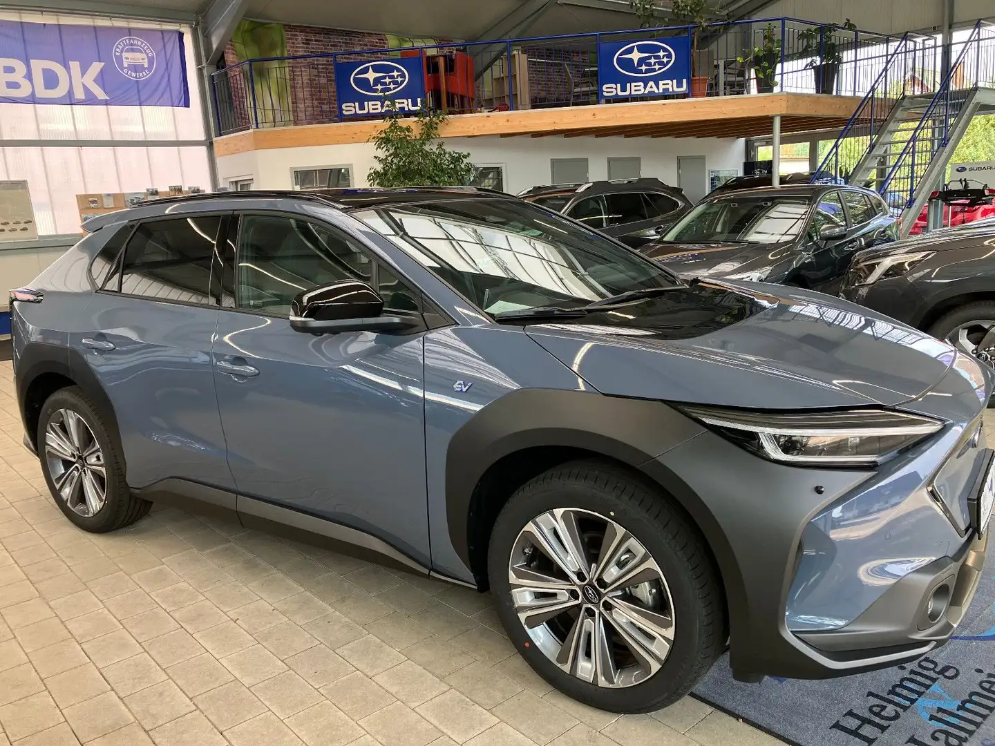 Subaru Solterra 71,4 kWh 150kW Platinum Plus Gri - 1