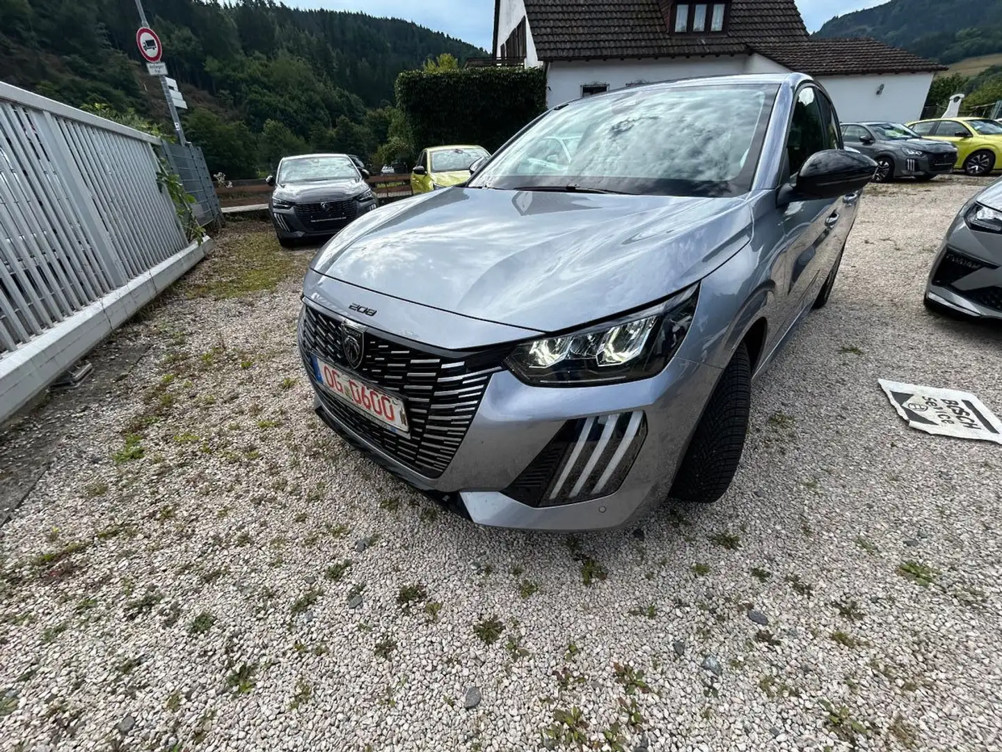 Peugeot 208 Allure Automatic,Navi,PDC V+H,LED,DAB,Alu - 1